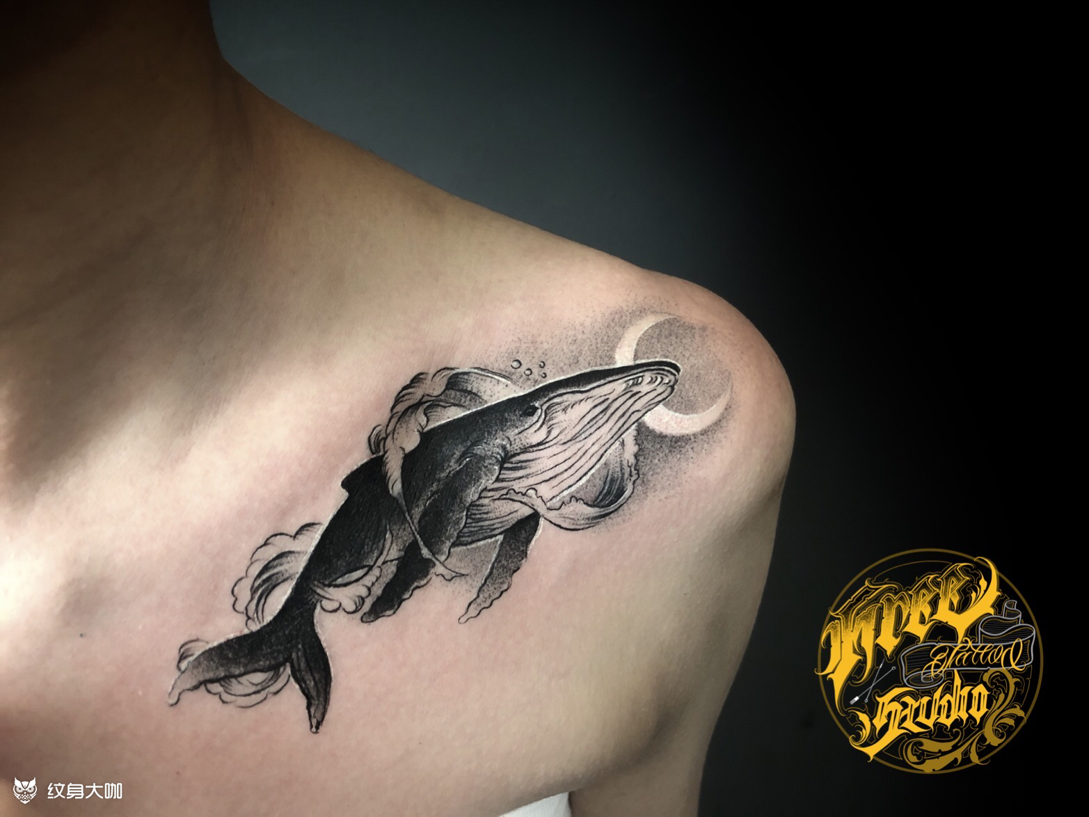 分享一款男人霸气时尚的满背鲤鱼纹身图案