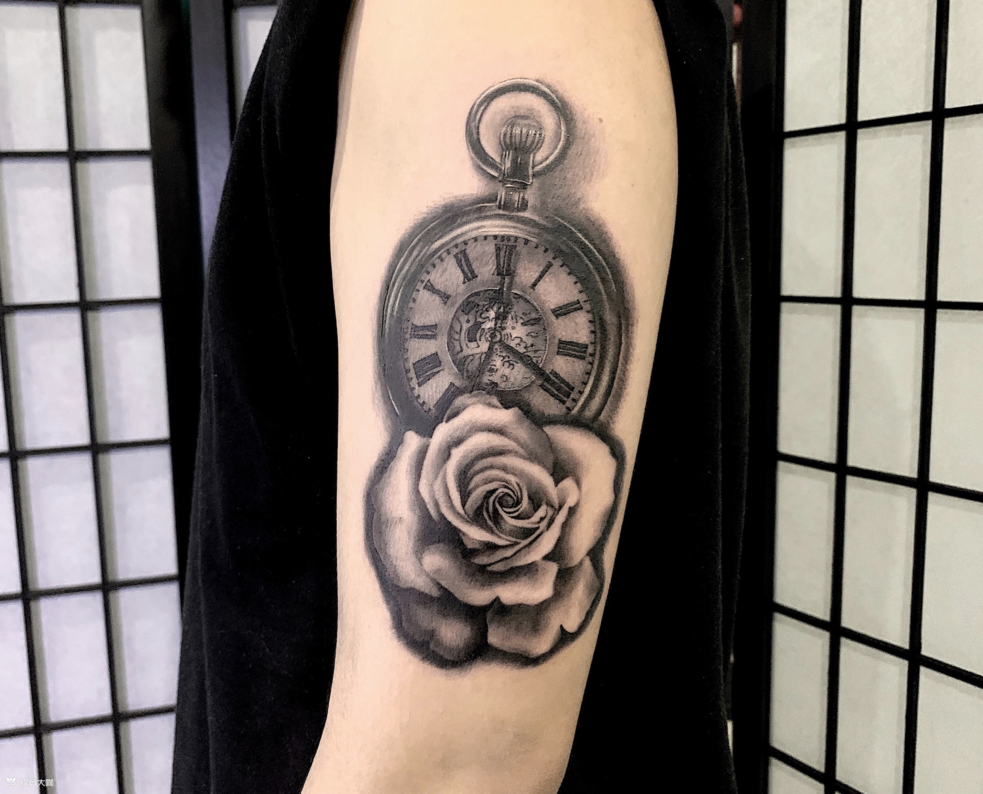 写实玫瑰钟表_纹身图案手稿图片_百里-豆子的纹身作品