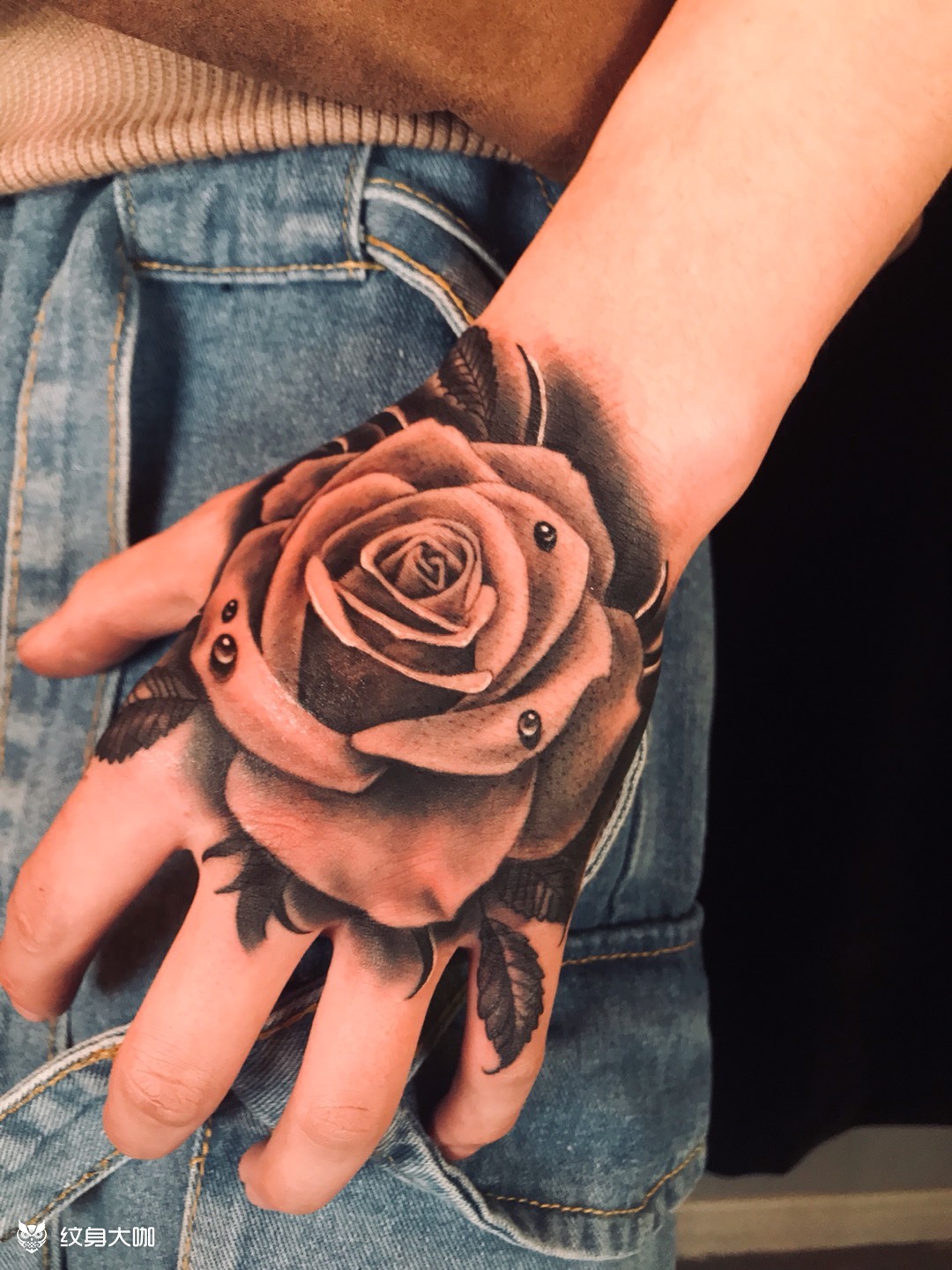 手背玫瑰花_纹身图案手稿图片_大武tattoo的纹身作品集