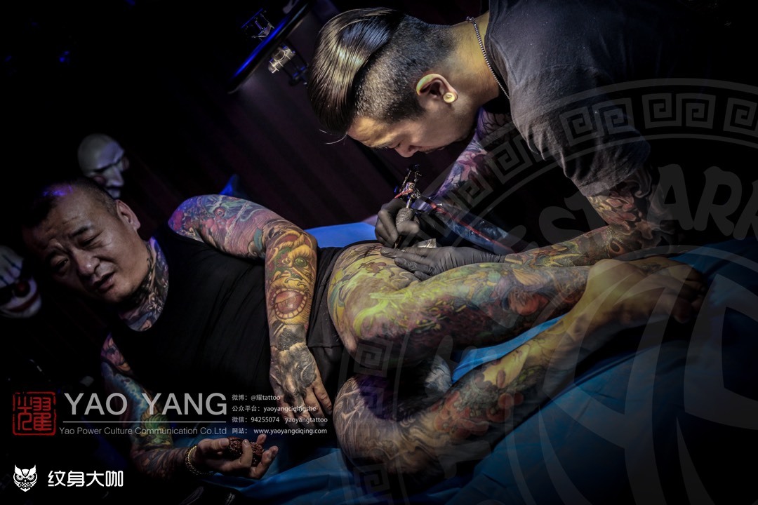 杨明的@杨明   中国刺青第一达人   见过太多纹身师需要预约的 !