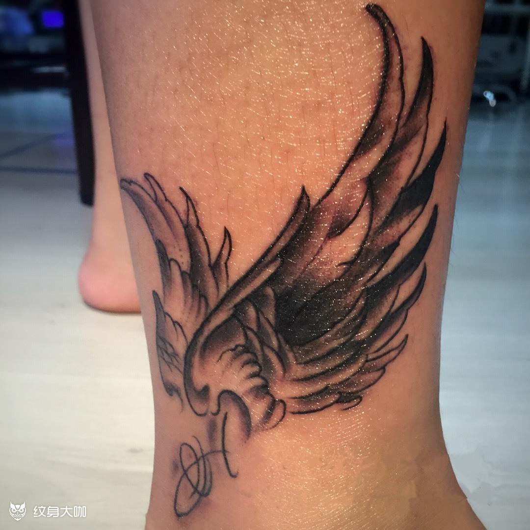 脚踝翅膀_纹身图案手稿图片_莫龙的纹身作品集