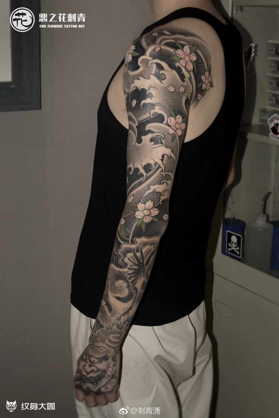 浪臂樱花_纹身图案手稿图片_恶之花主理人-潇的纹身作品集
