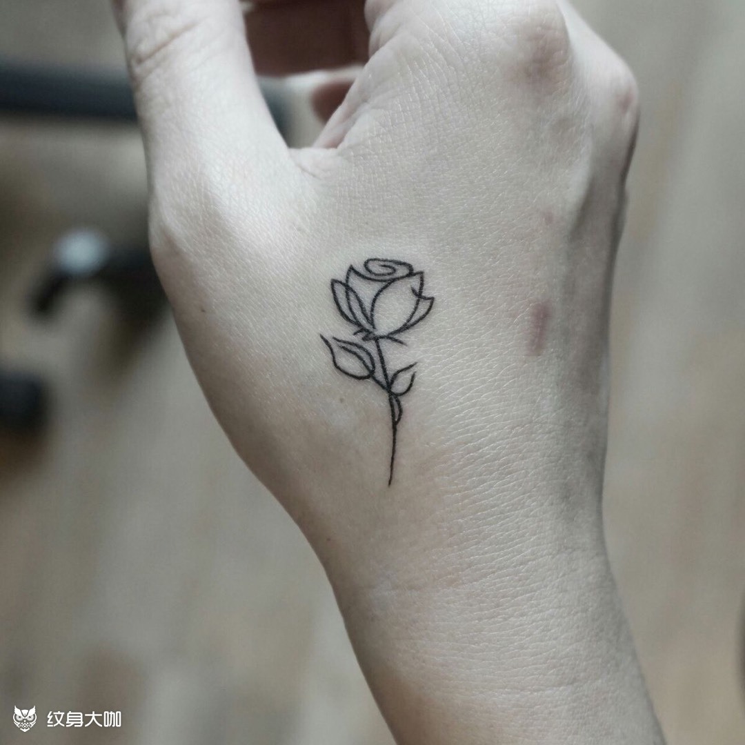 小玫瑰线图_纹身图案手稿图片_ruby的纹身作品集