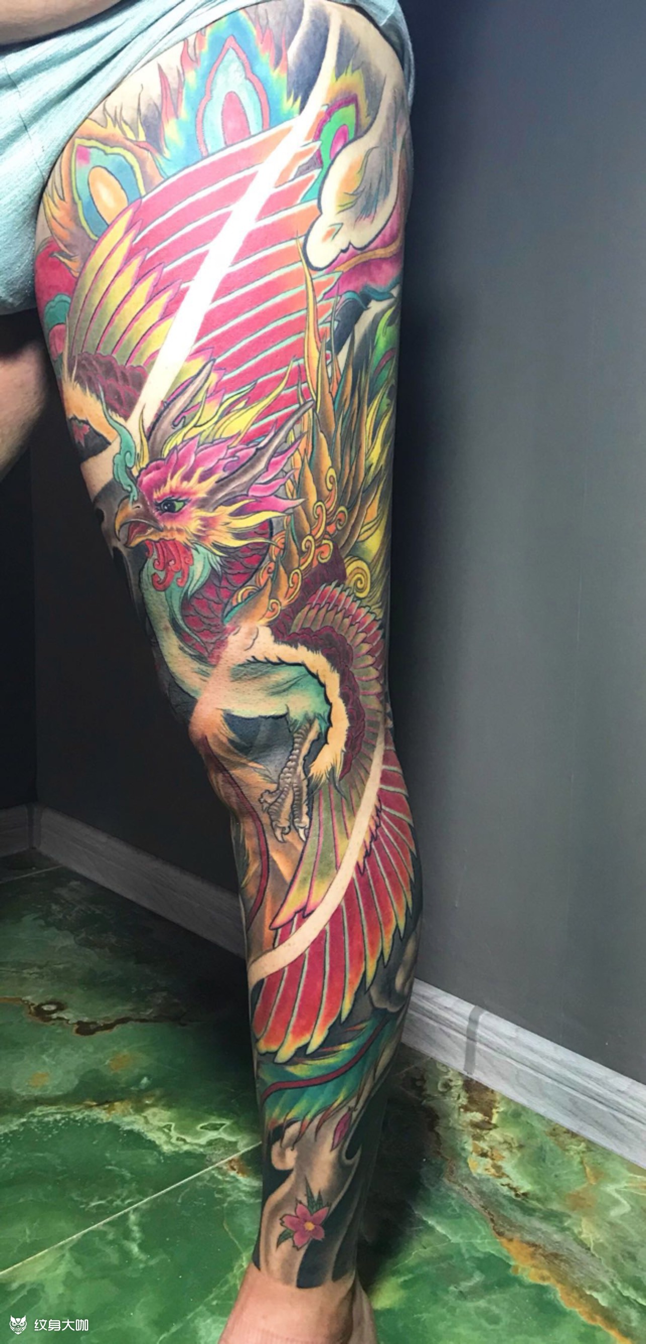 彩色花腿_纹身图案手稿图片_天津威廉纹图的纹身作品集