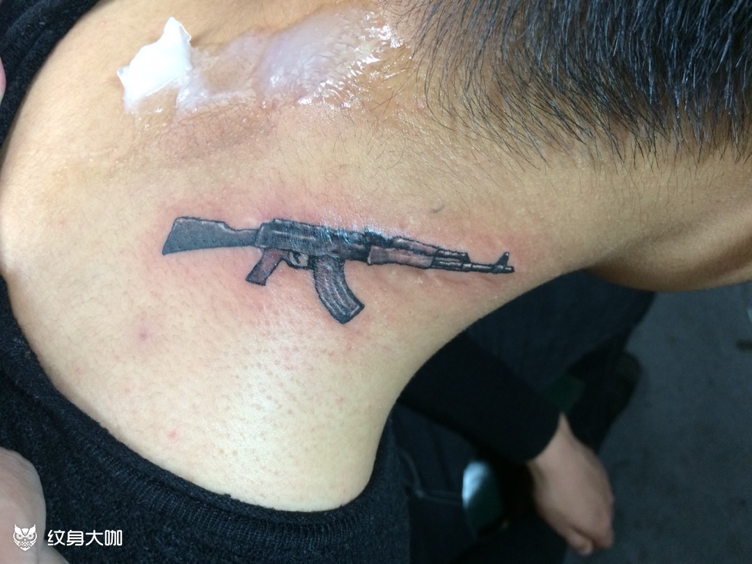 ak47差4倍镜_纹身图案手稿图片_蔡畅的纹身作品集