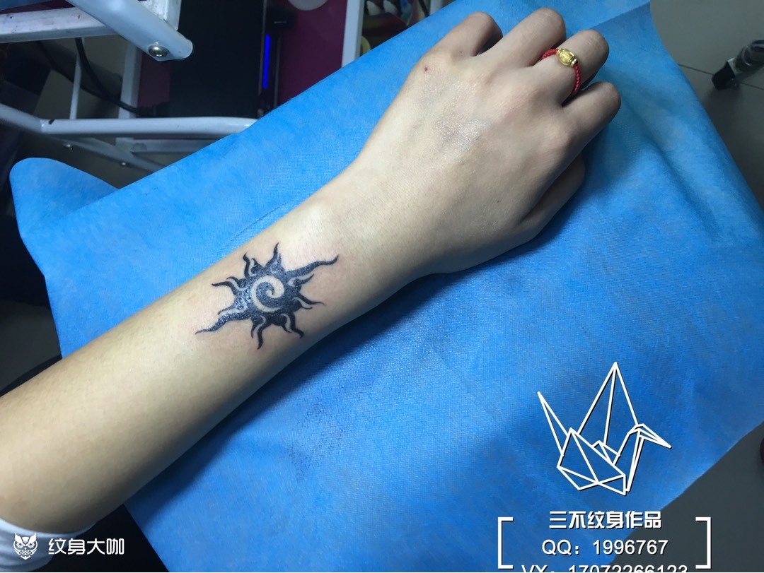 手腕太脏图腾_纹身图案手稿图片_红尘的纹身作品集