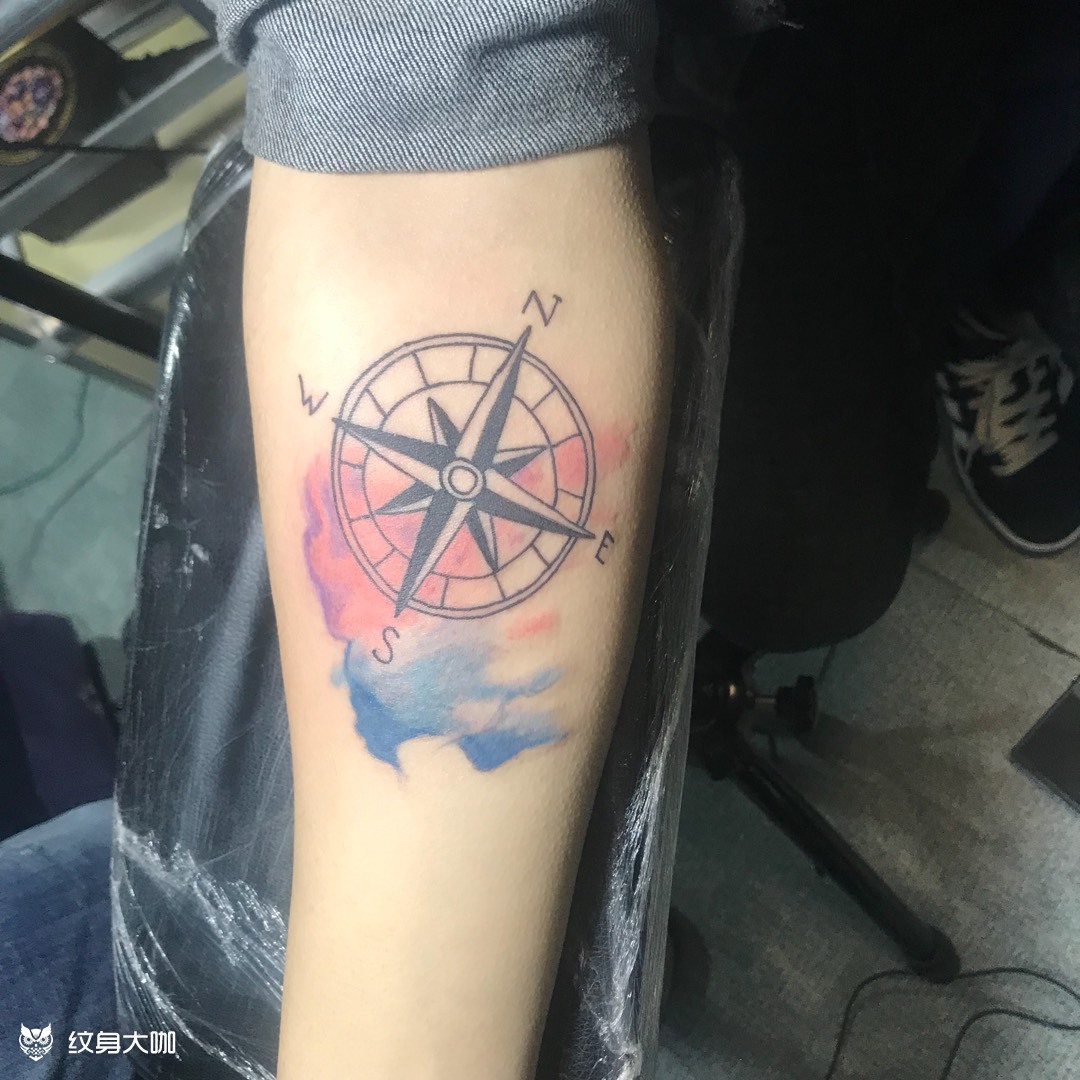 彩色指南针_纹身图案手稿图片_兴城市人皮客栈的纹身作品集