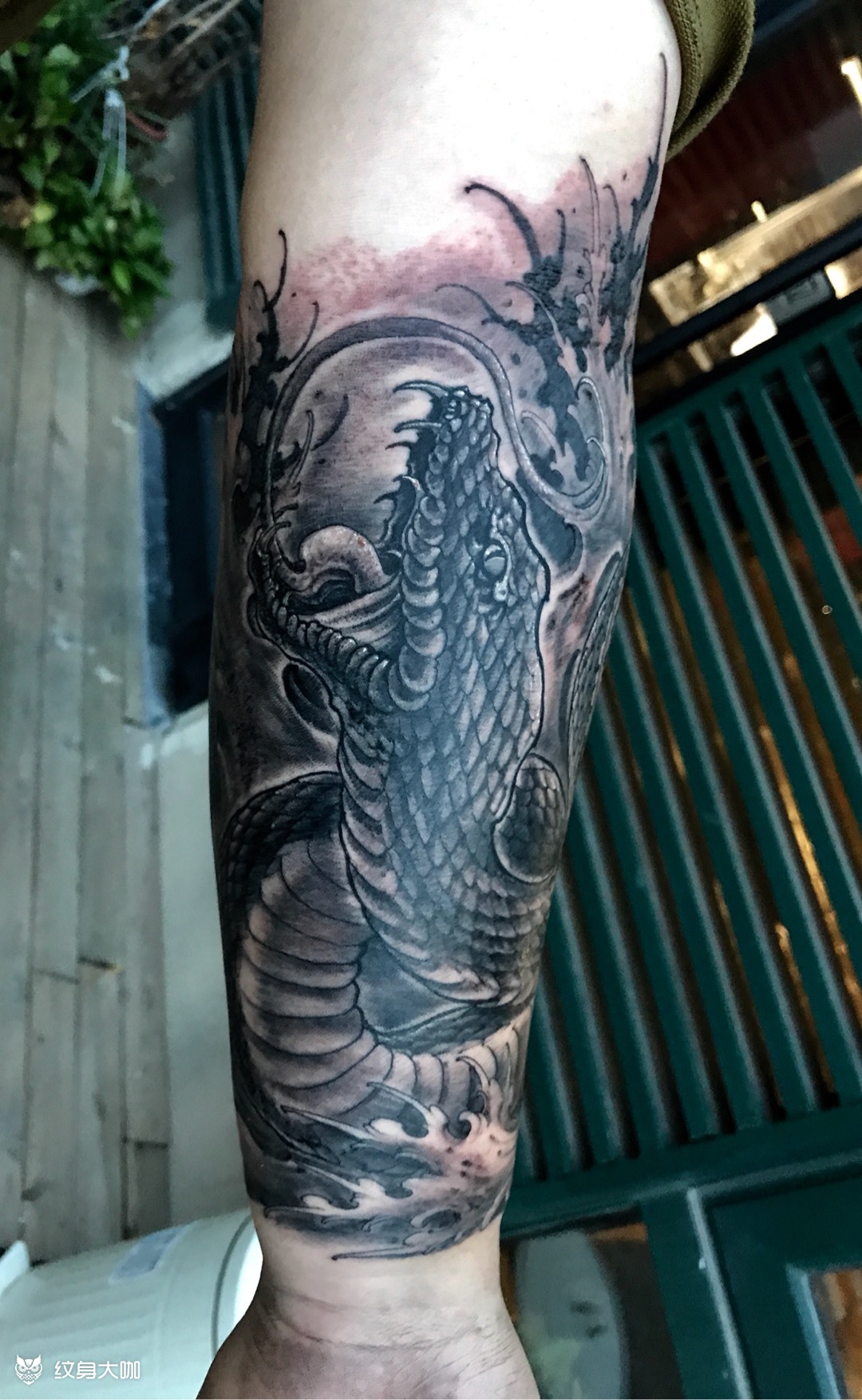 蛇水花_纹身图案手稿图片_小明的纹身作品集