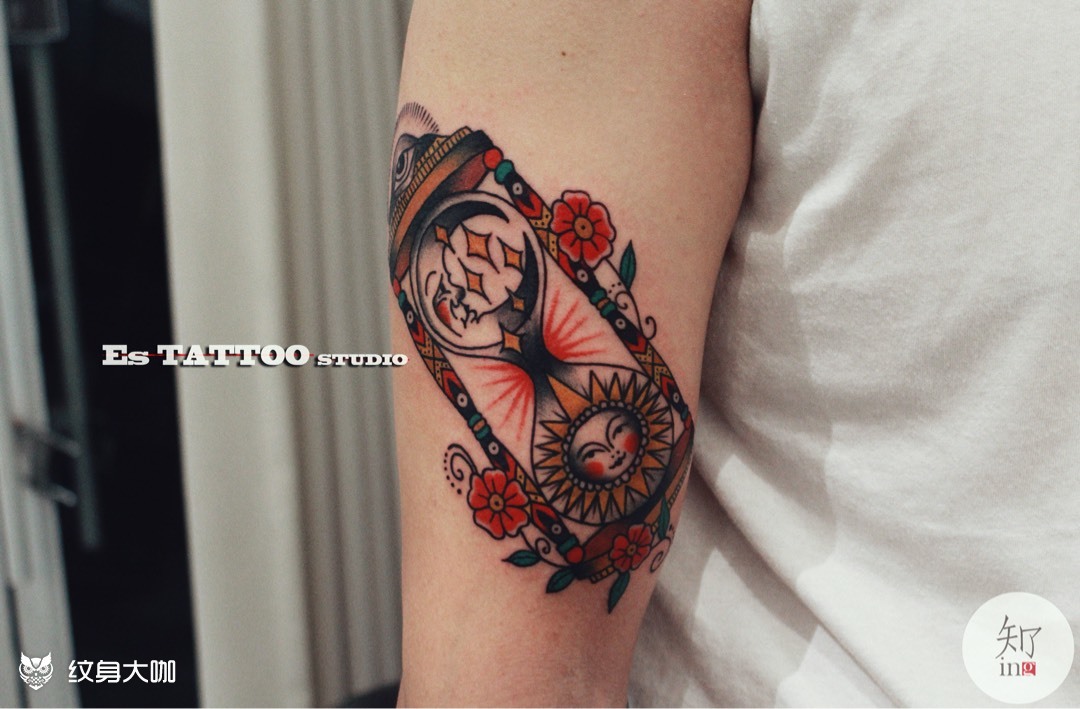 oldschool 沙漏_纹身图案手稿图片_es tattoo studio的纹身作品集