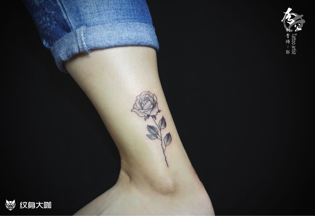 脚踝素花_纹身图案手稿图片_郭李博的纹身作品集
