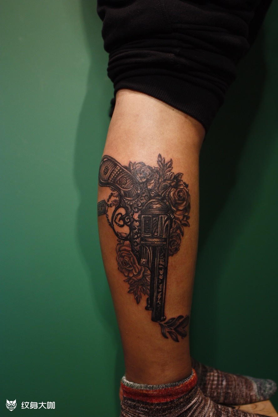 gun and rose枪花_纹身图案手稿图片_尧 的纹身作品集