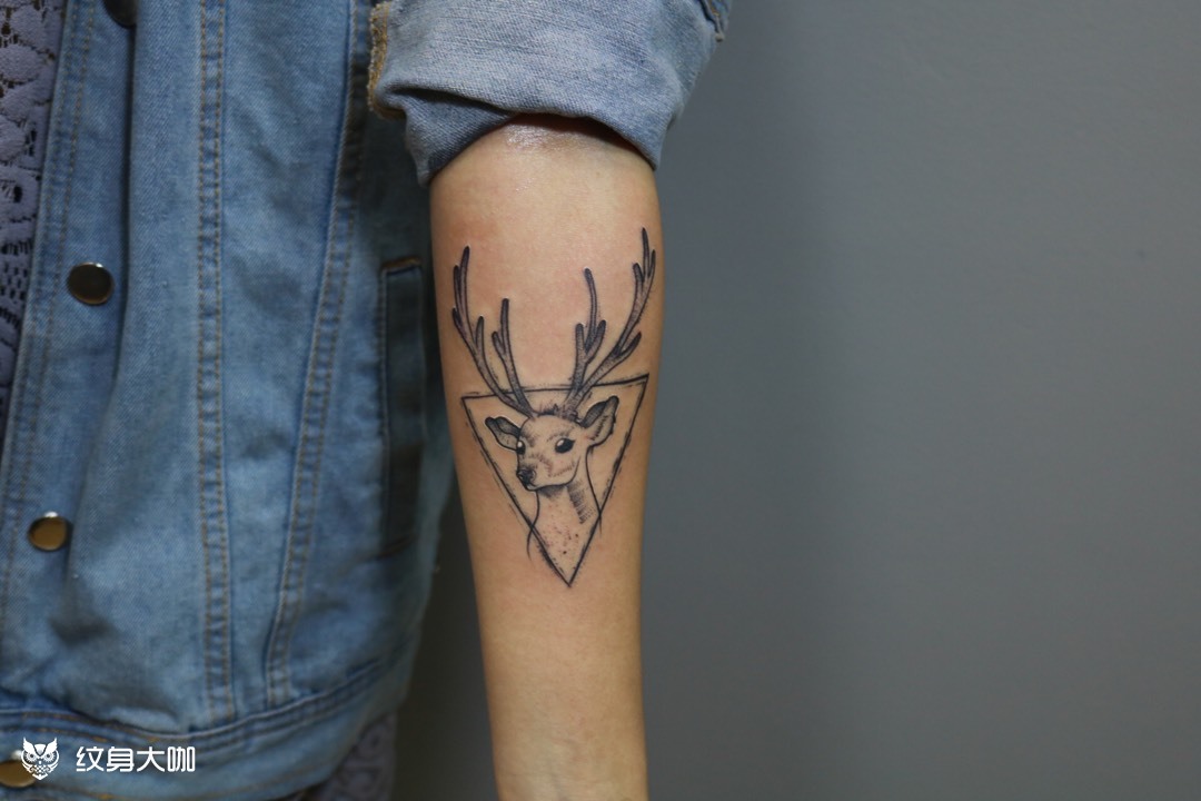 几何鹿_纹身图案手稿图片_刘艺的纹身作品集