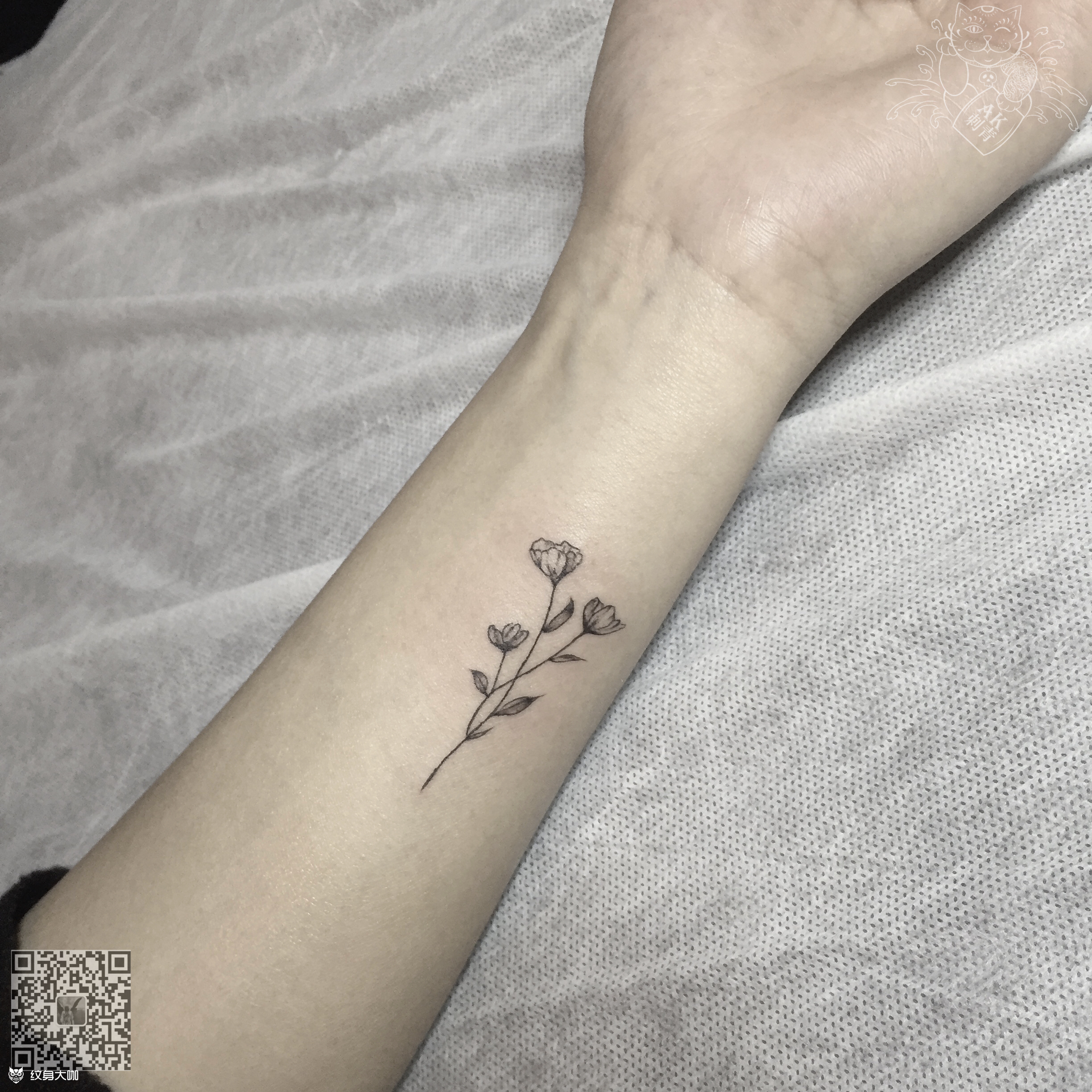 手腕小清新花