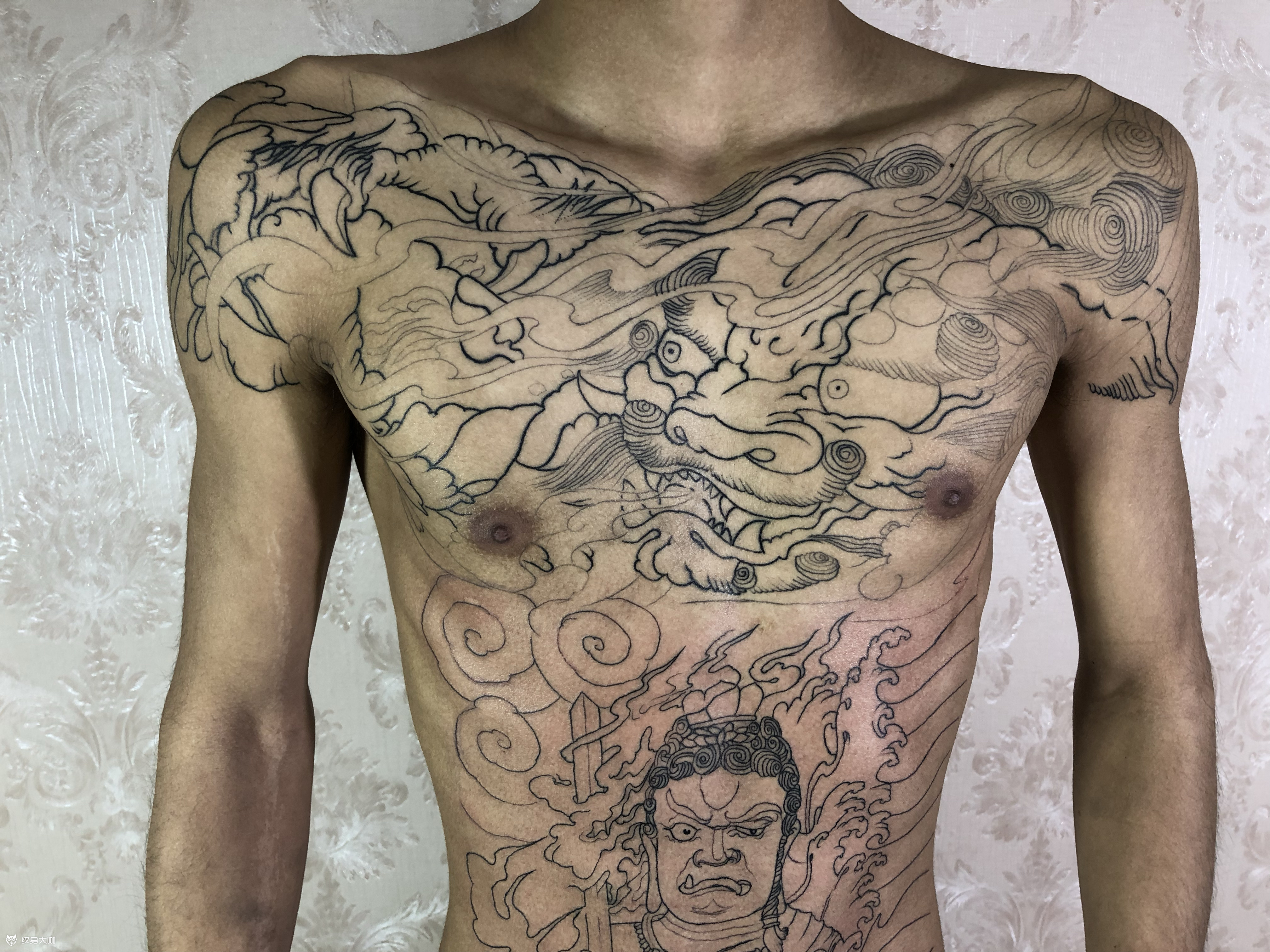 花胸_纹身图案手稿图片_墨界的纹身作品集