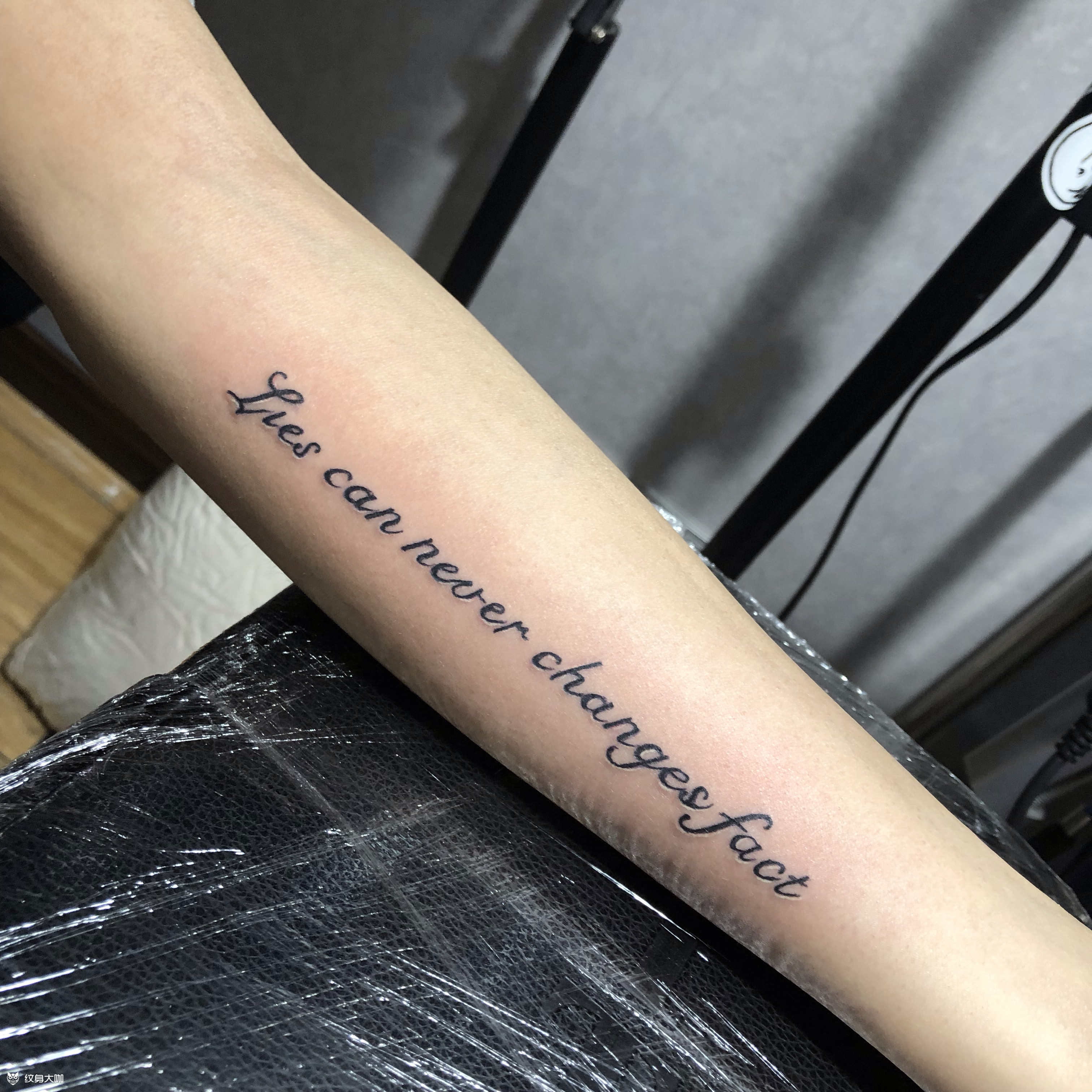 小臂英文字母_纹身图案手稿图片_「午夜刺客」61 家家的纹身作品集