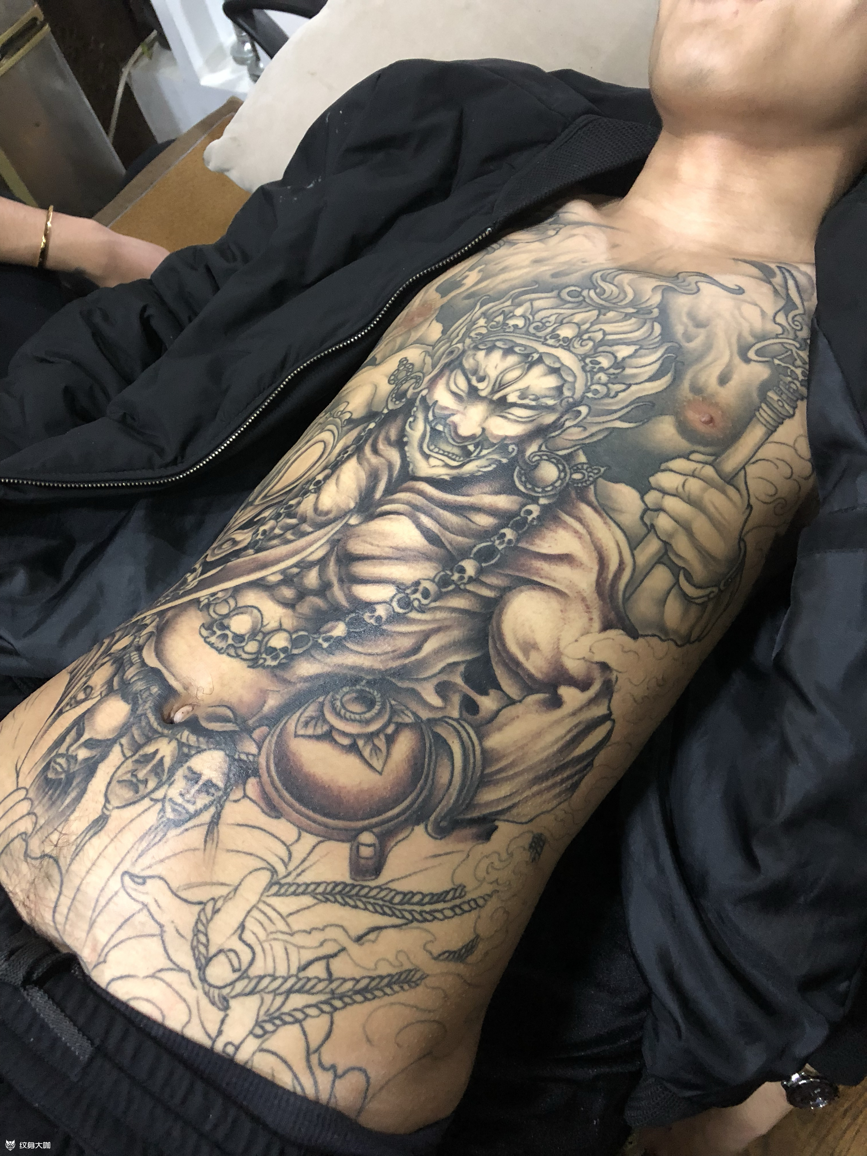 大黑天一点一点完成吧,面积太_纹身吧社区 - 纹身大咖