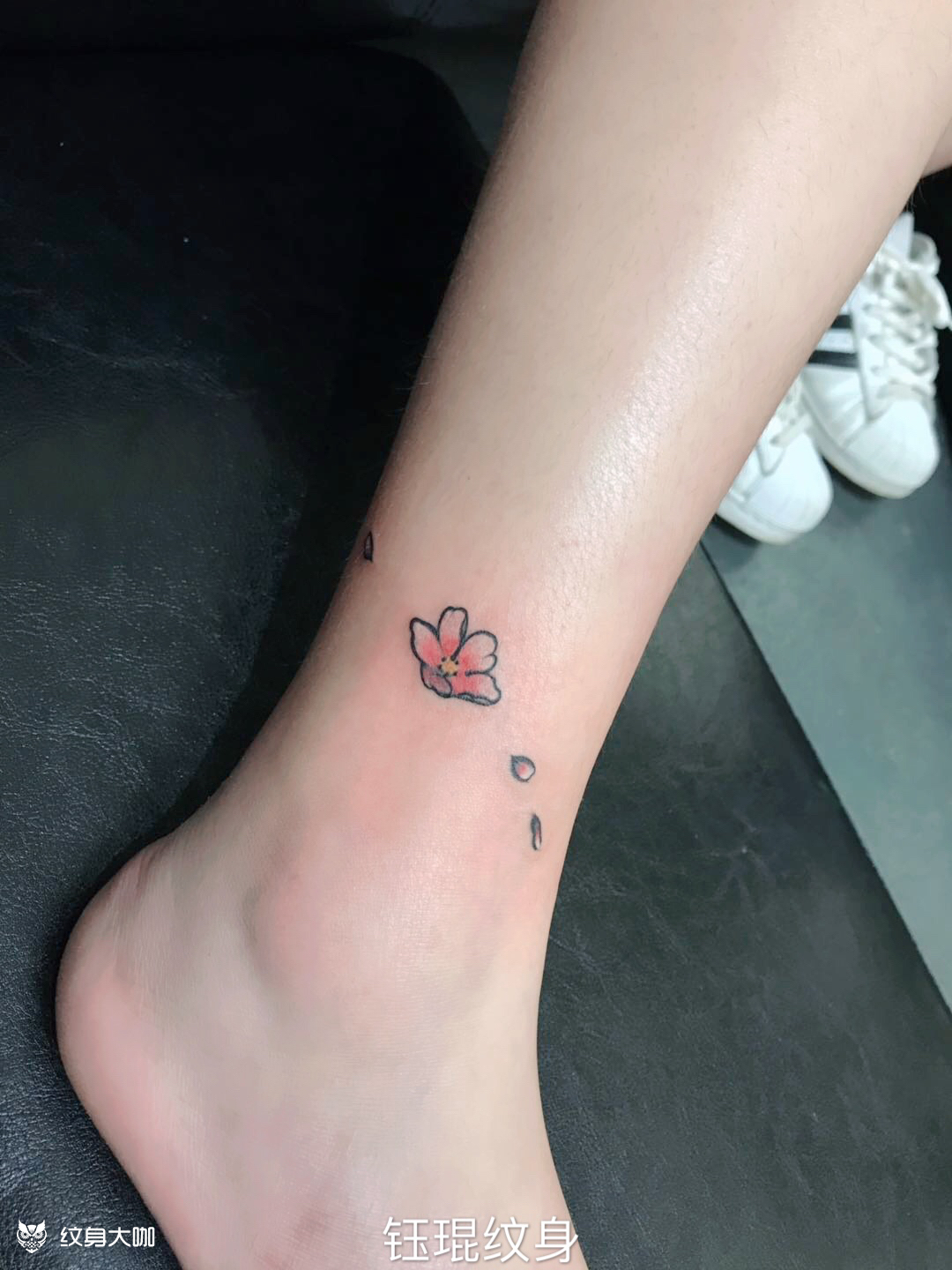 脚踝樱花_纹身图案手稿图片_周钰的纹身作品集