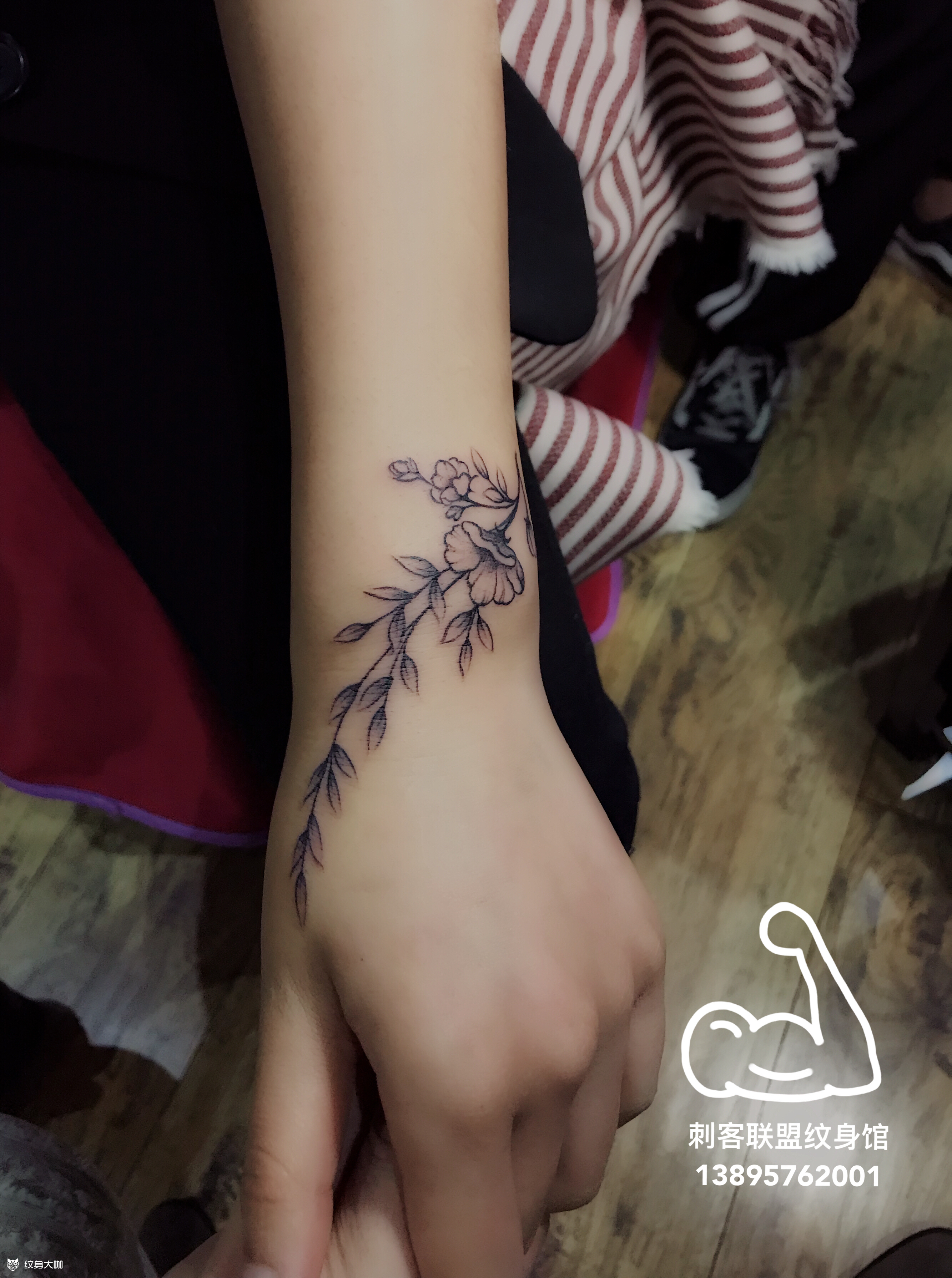 手臂花开_纹身图案手稿图片_剑锋的纹身作品集