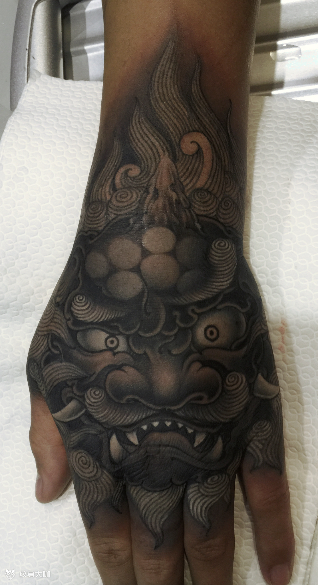 黑白手背_纹身图案手稿图片_李占山的纹身作品集