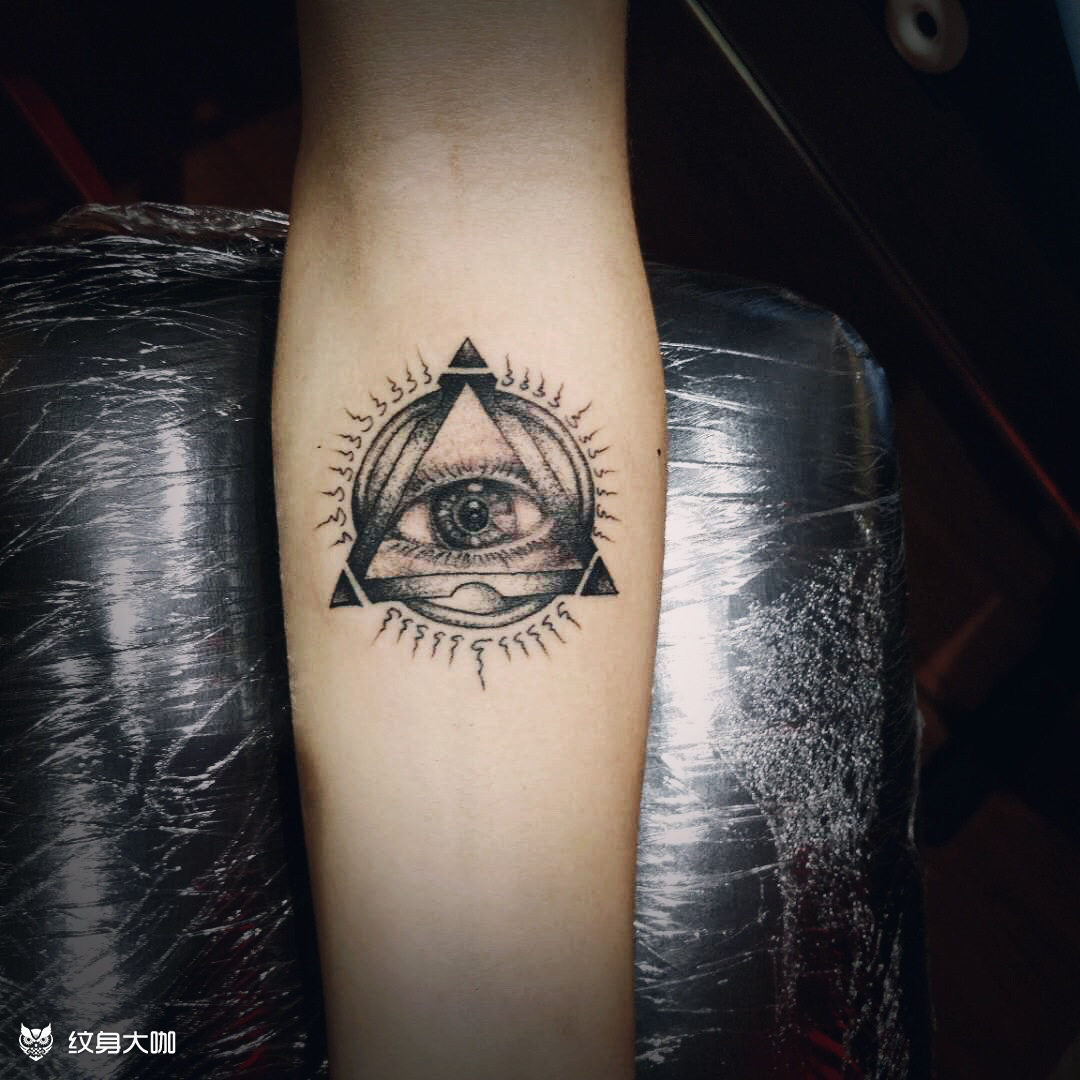 眼睛_纹身图案手稿图片_黄杰丰的纹身作品集