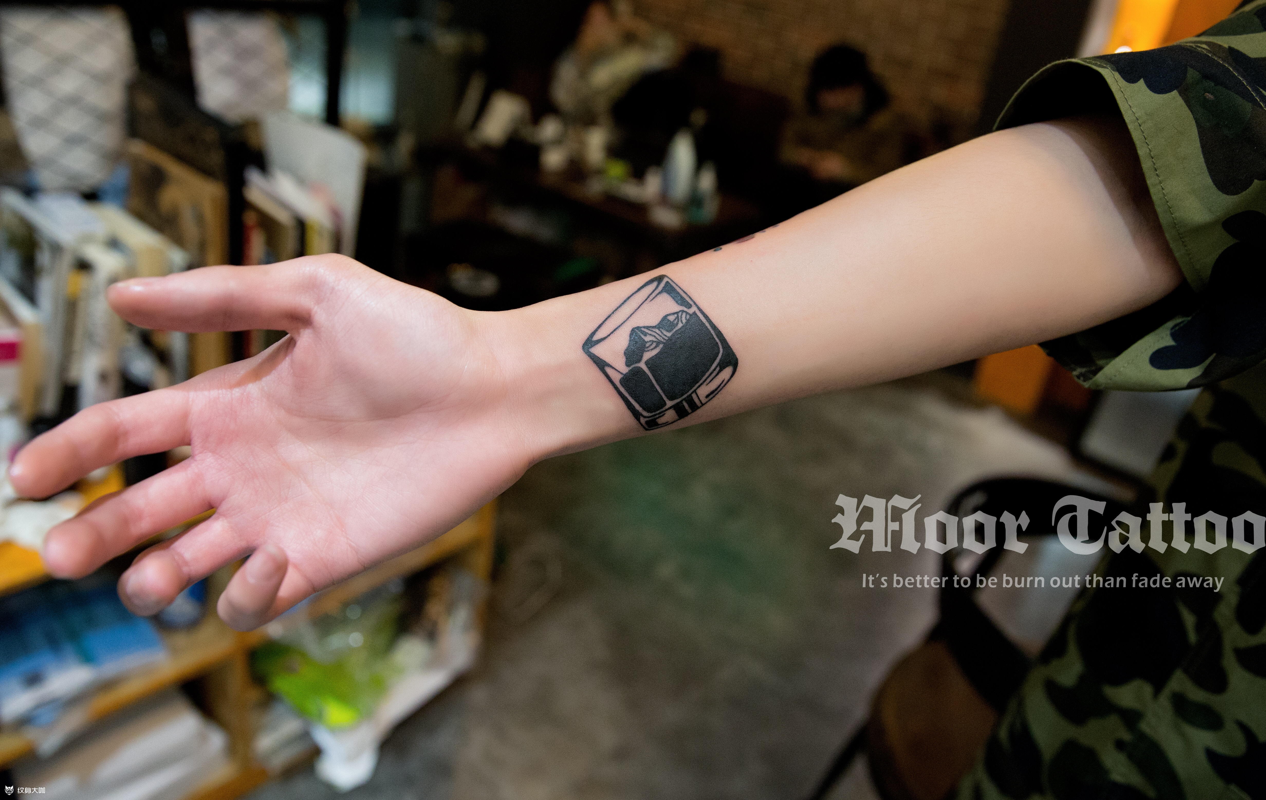 酒杯_纹身图案手稿图片_626的纹身作品集