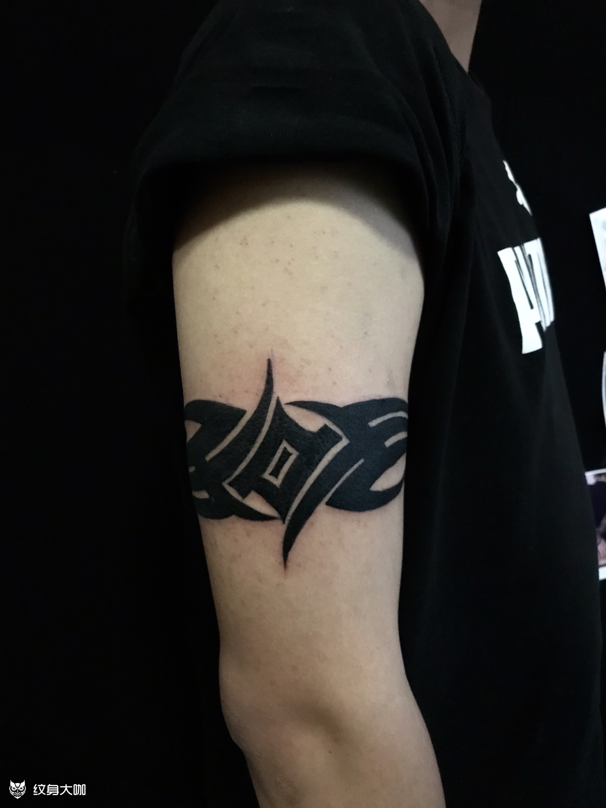 图腾臂环_纹身图案手稿图片_ 任浩东的纹身作品集