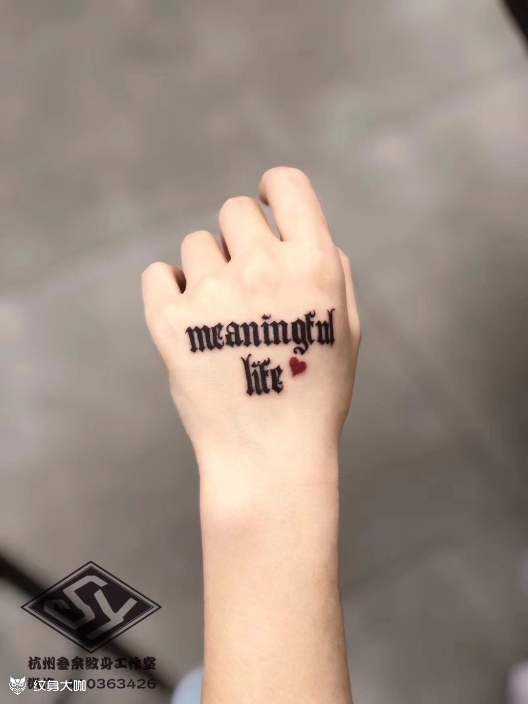手背字母_纹身吧社区 - 纹身大咖