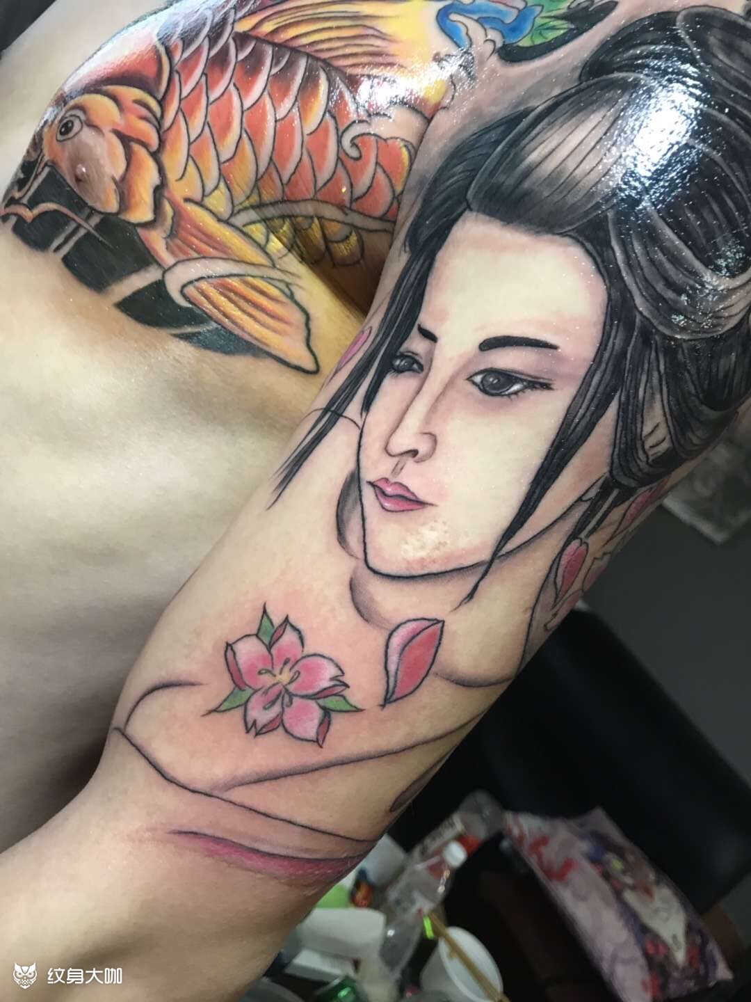 鲤鱼 艺伎半胛 遮盖_纹身图案手稿图片_阿七的纹身作品集