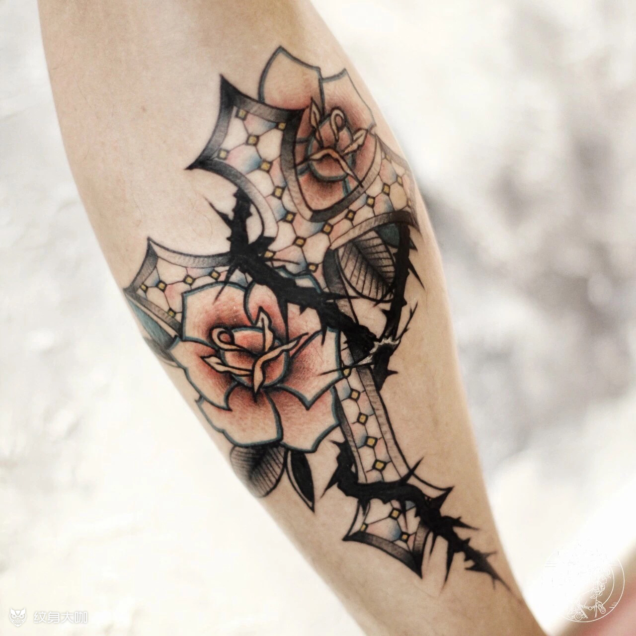 玫瑰与十字架_纹身图案手稿图片_花柒的纹身作品集