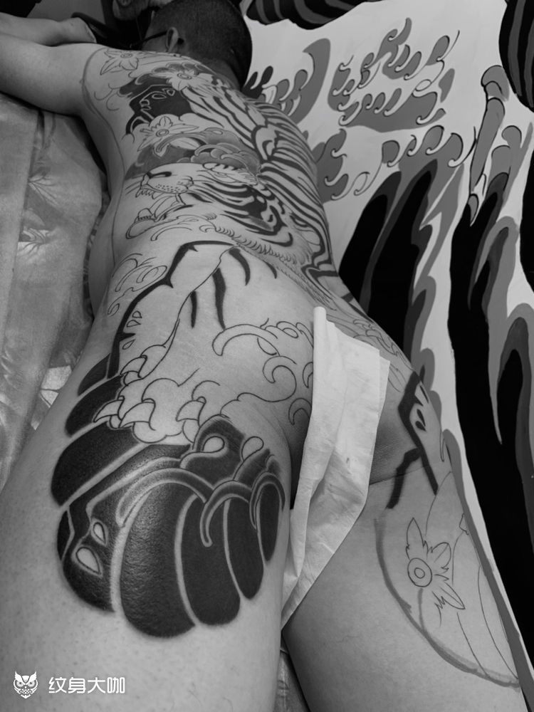 传统老虎满背_纹身吧社区 - 纹身大咖