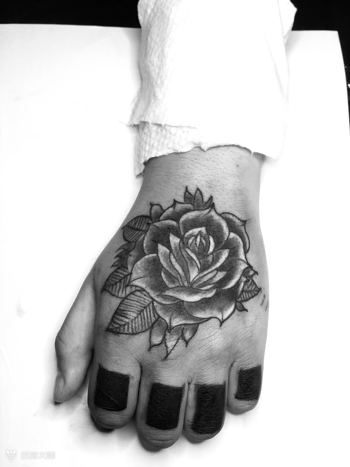 手背玫瑰花完成_纹身图案手稿图片_阿洋的纹身作品集