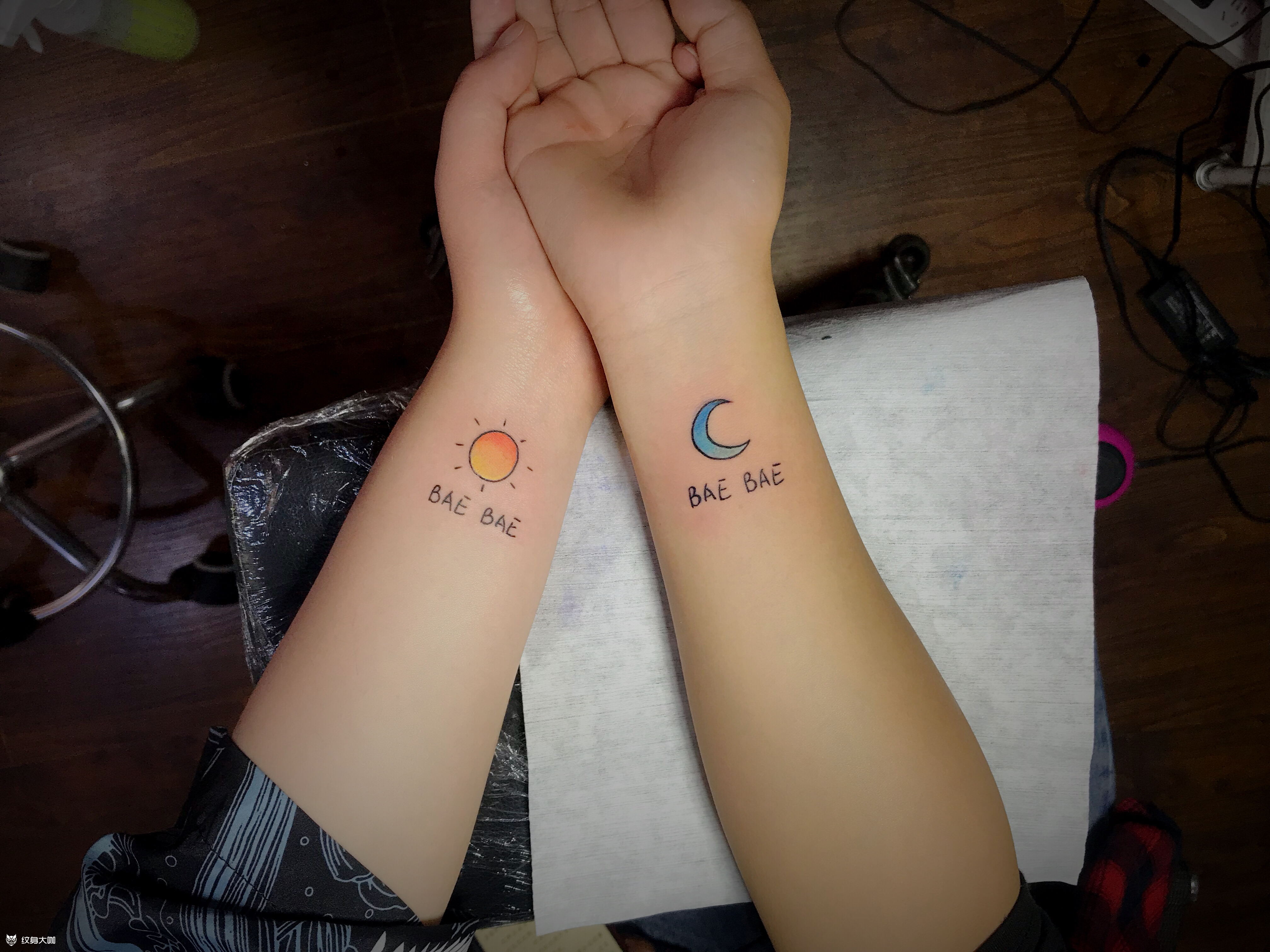 情侣日月_纹身图案手稿图片_宾馆一条街南头的纹身作品集
