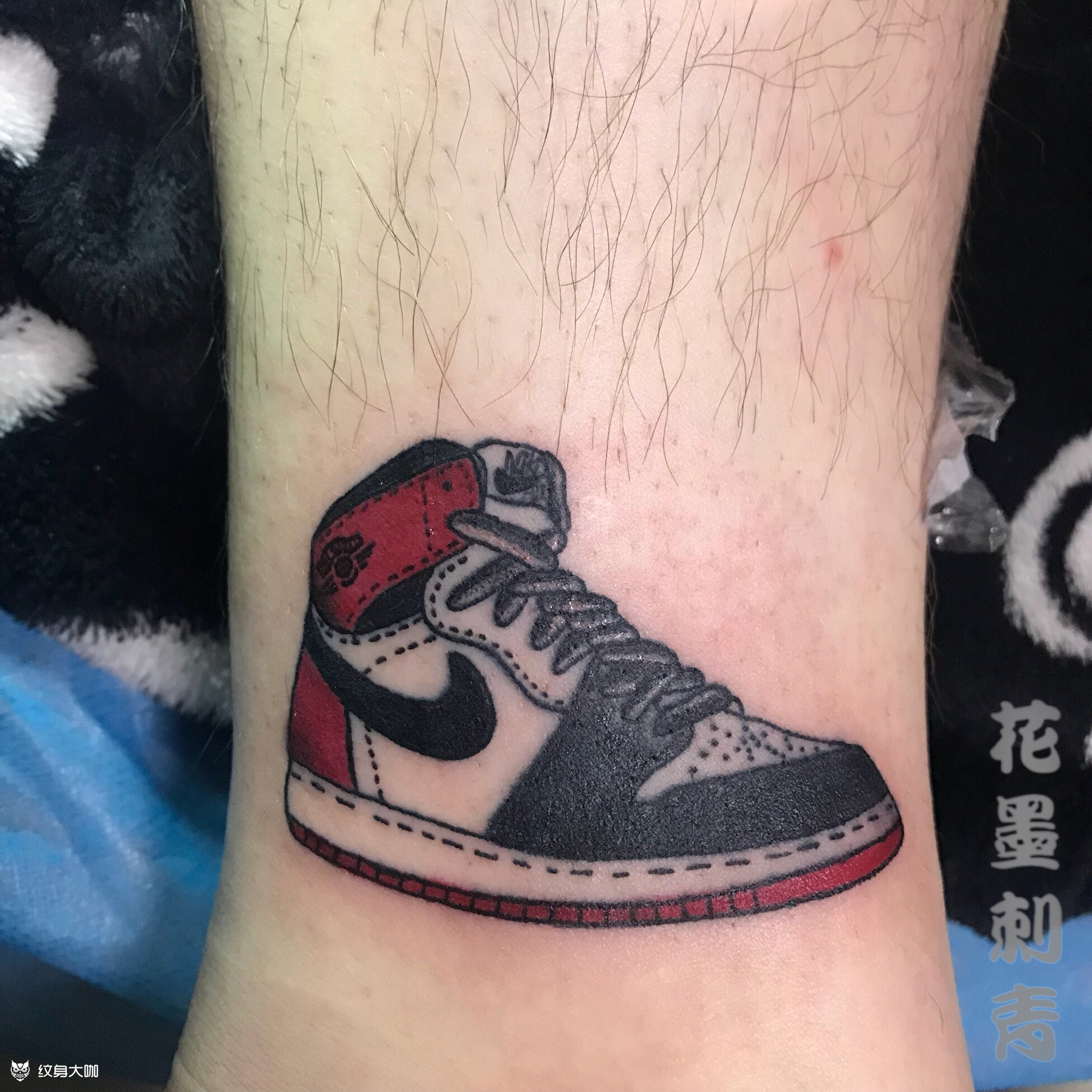 脚踝小腿aj卡通小纹身