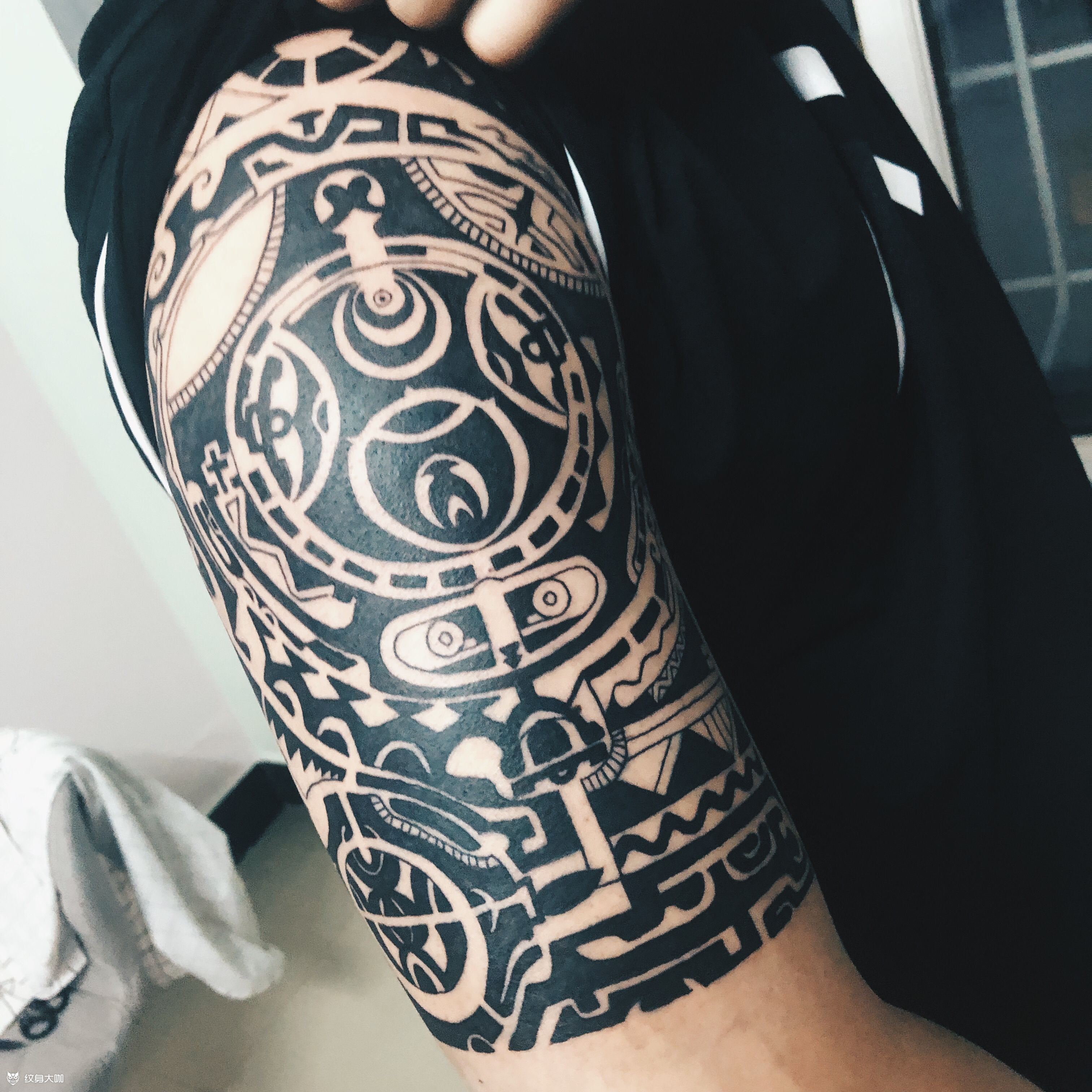 大臂图腾_纹身图案手稿图片_大河的纹身作品集