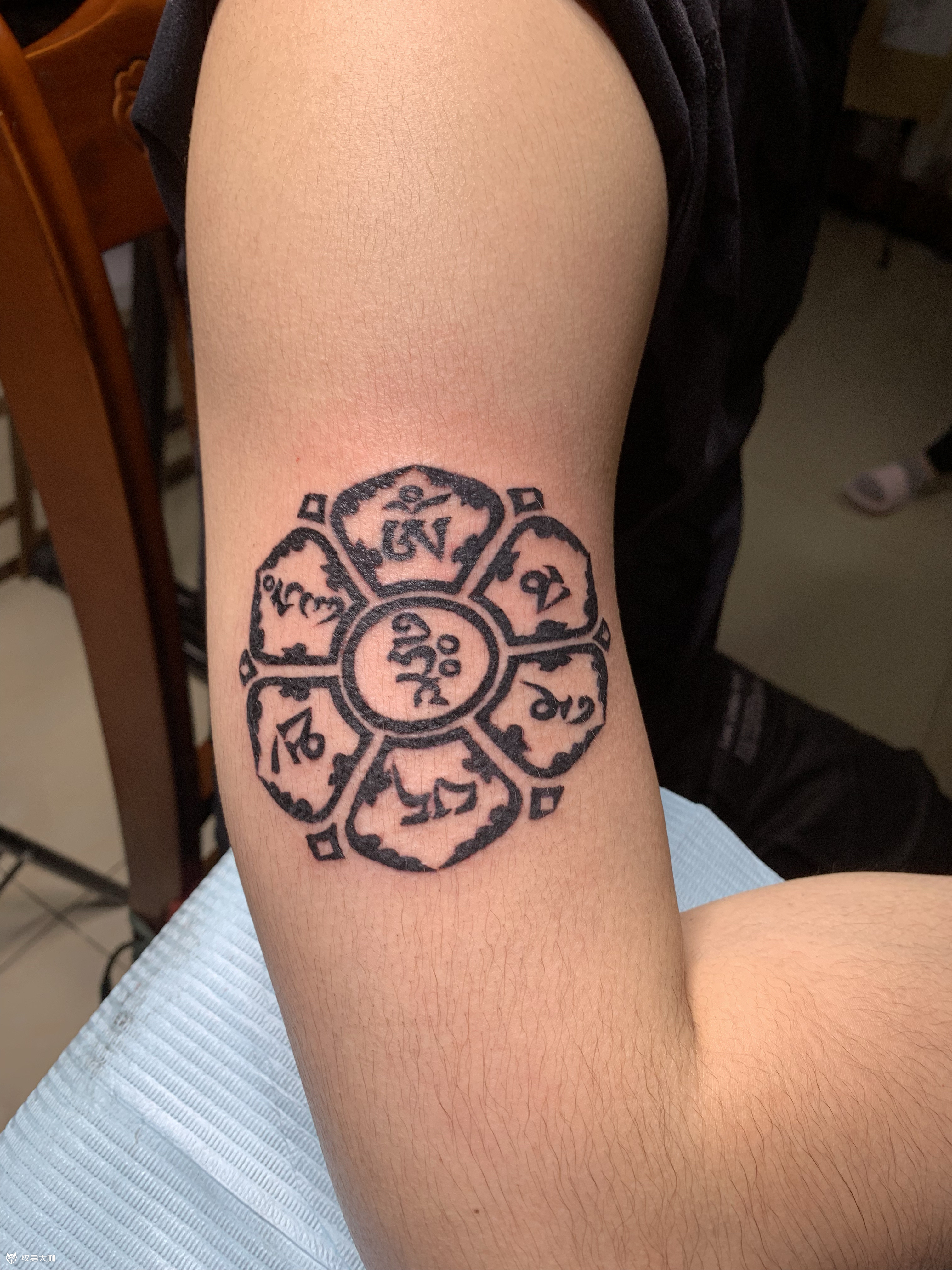 六字真言_纹身图案手稿图片_灵 雨的纹身作品集