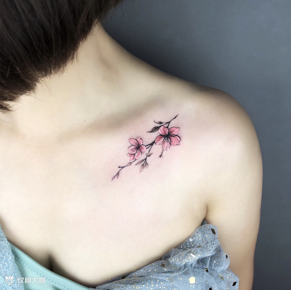 锁骨小花_纹身图案手稿图片_陈凡的纹身作品集