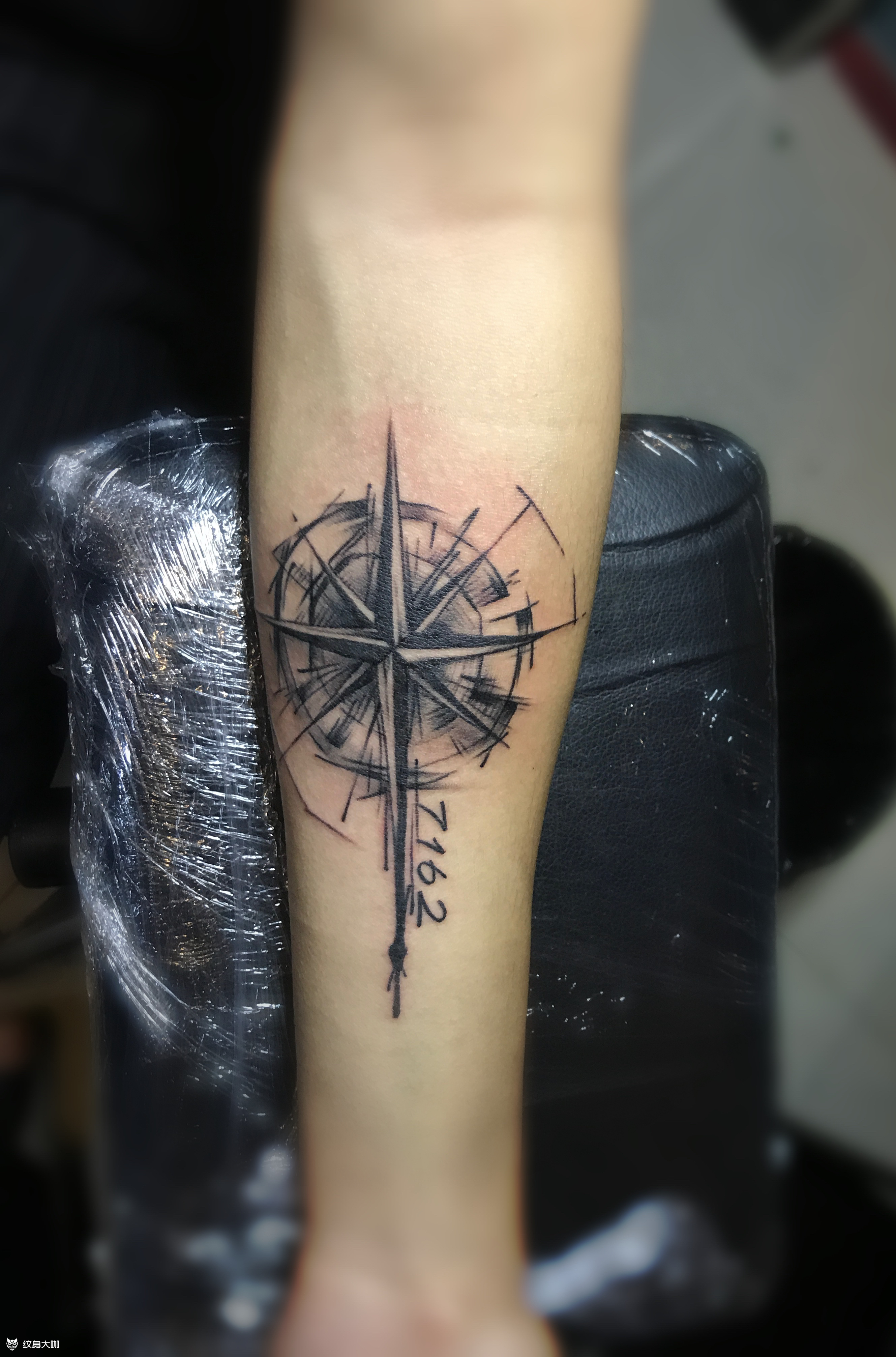 指南针_纹身图案手稿图片_鹏tattoo的纹身作品集
