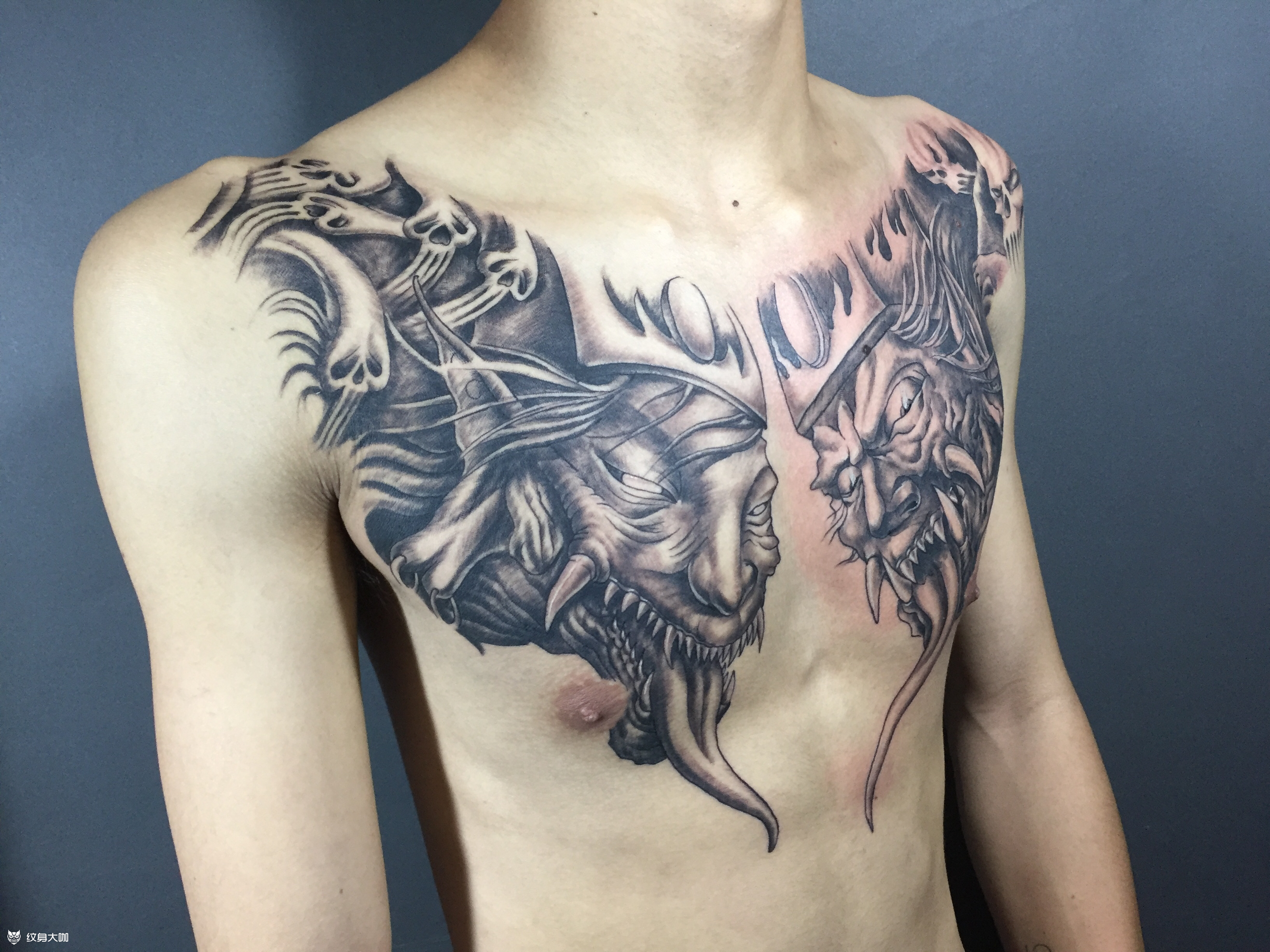 黑白无常花胸客人来的次数分三_纹身吧社区 - 纹身大咖