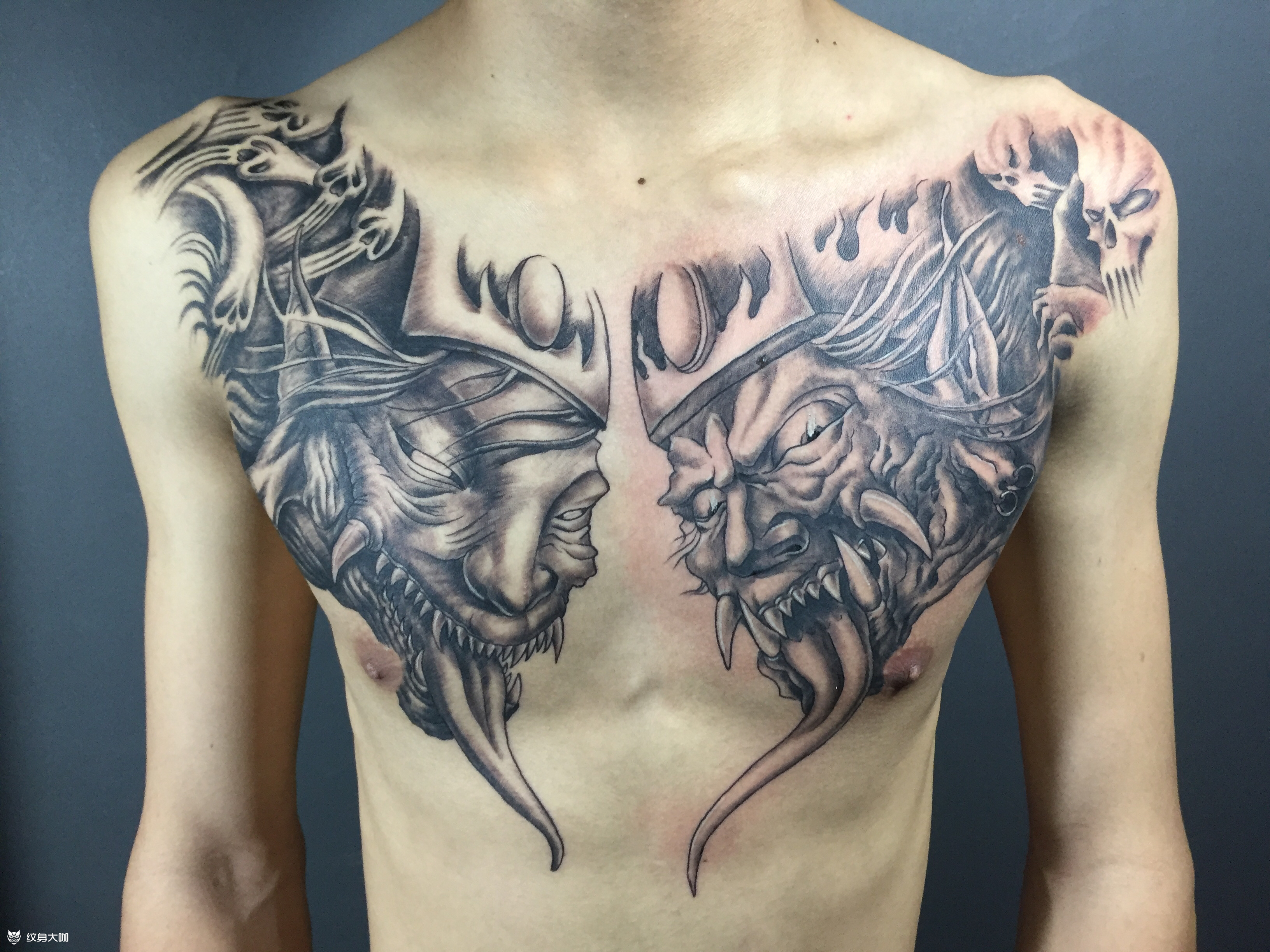 黑白无常花胸客人来的次数分三_纹身吧社区 - 纹身大咖