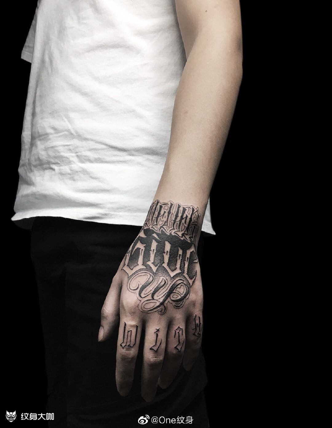 花体字手背_纹身图案手稿图片_one的纹身作品集