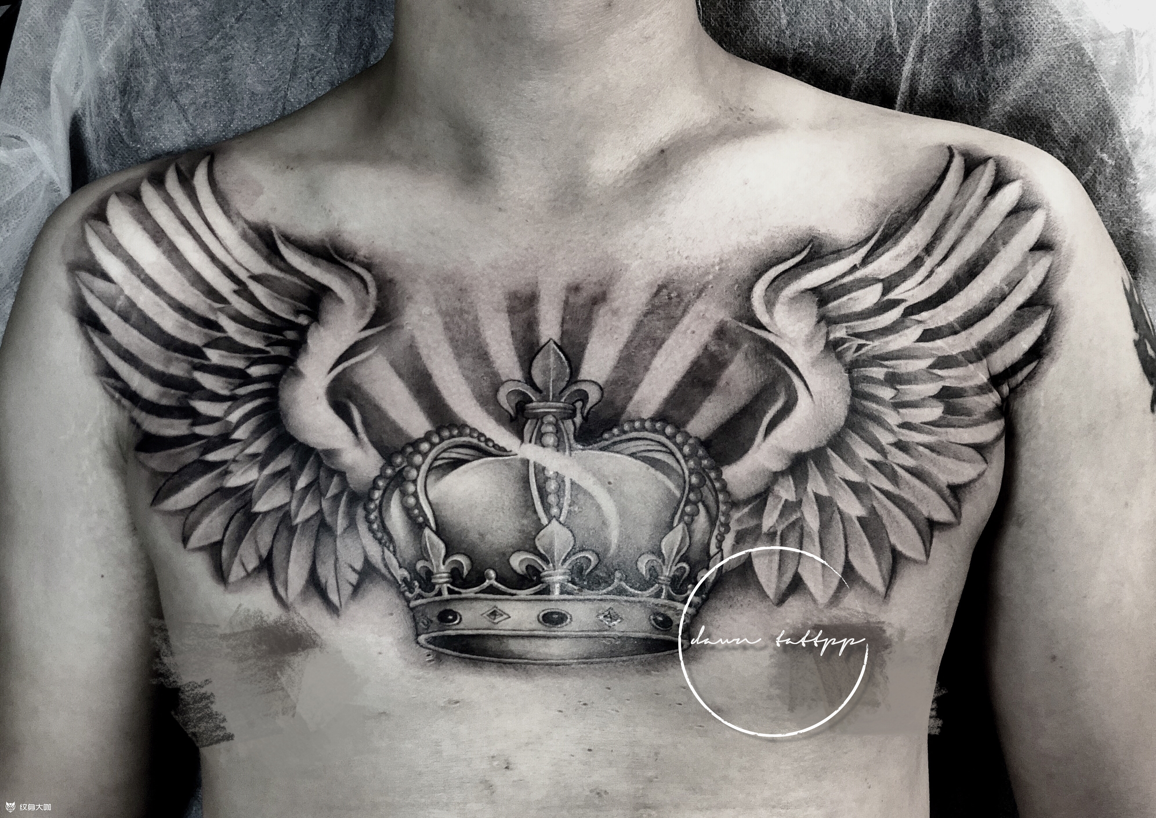 花胸翅膀_纹身图案手稿图片_张博的纹身作品集