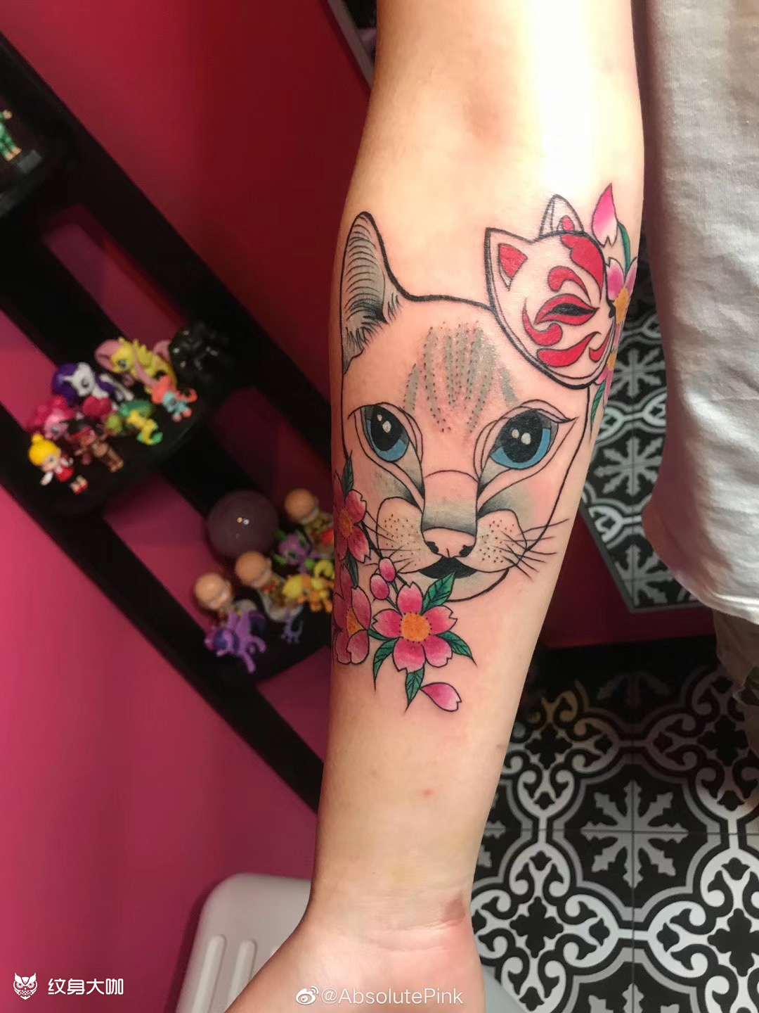 小臂樱花猫狐狸面具_纹身图案手稿图片_沈阳纹身absolutepink的纹身