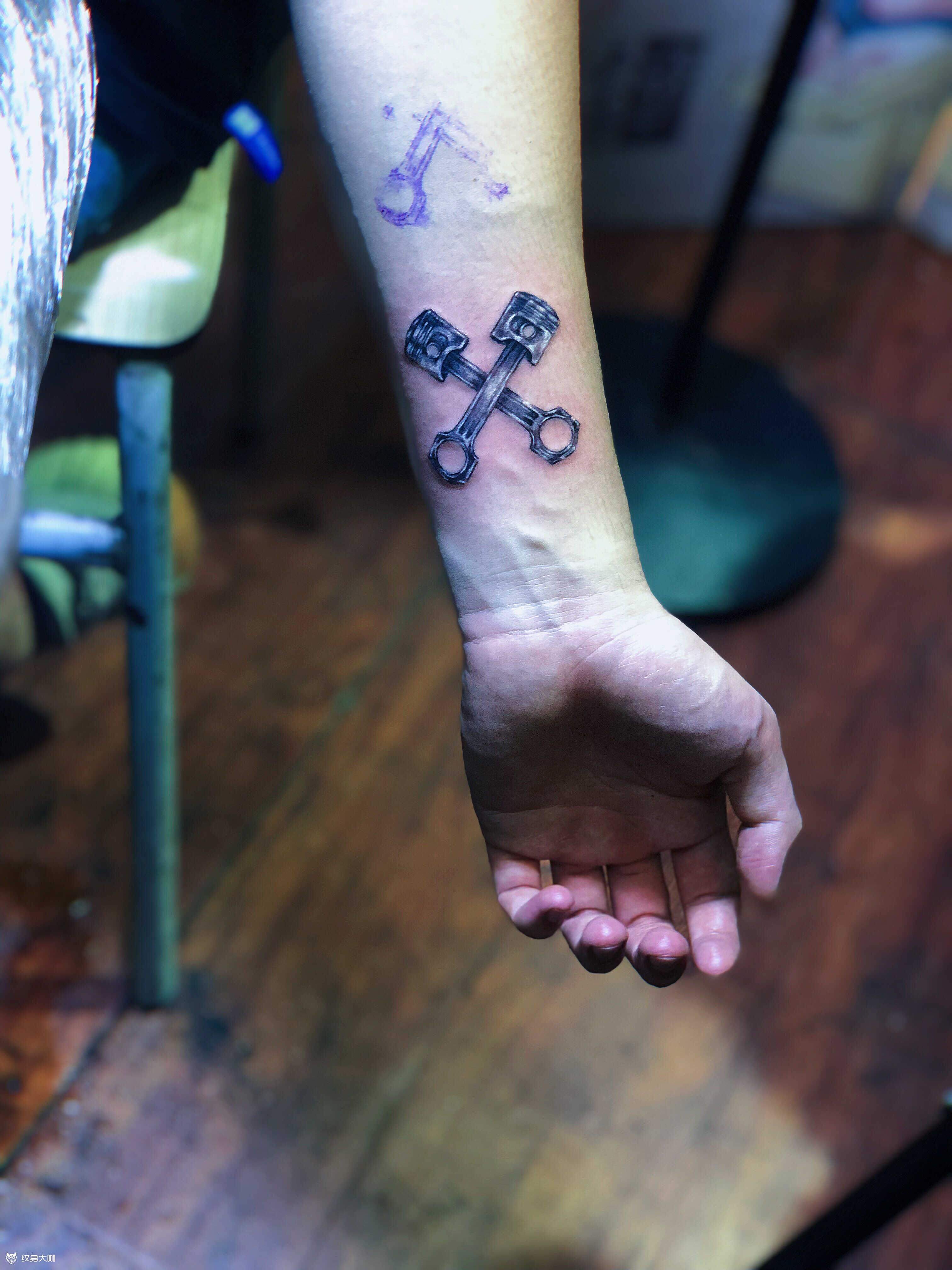 汽车活塞车行老板说这是个汽车_纹身吧社区 - 纹身大咖