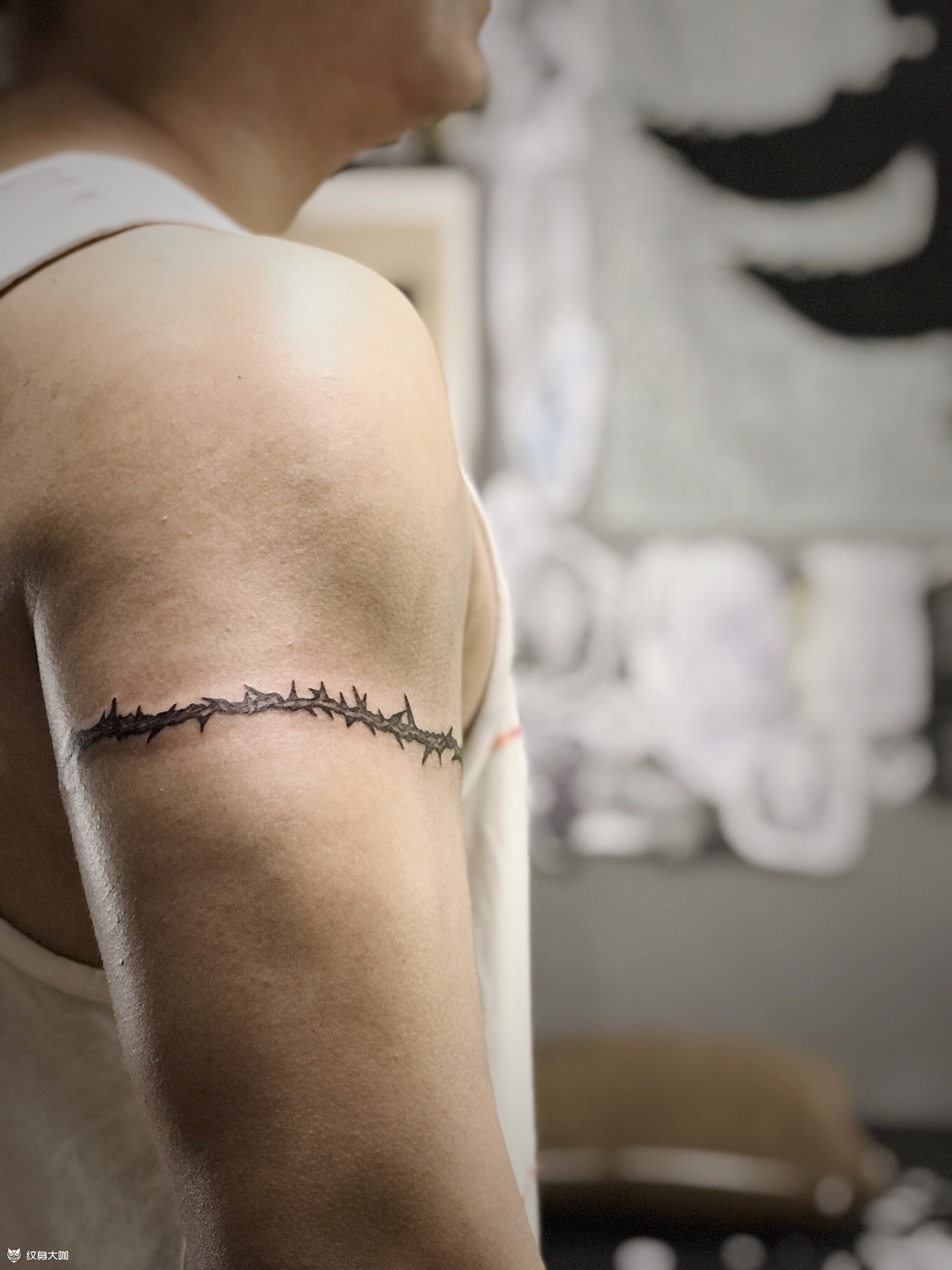 荆棘臂环_纹身图案手稿图片_yan檐的纹身作品集