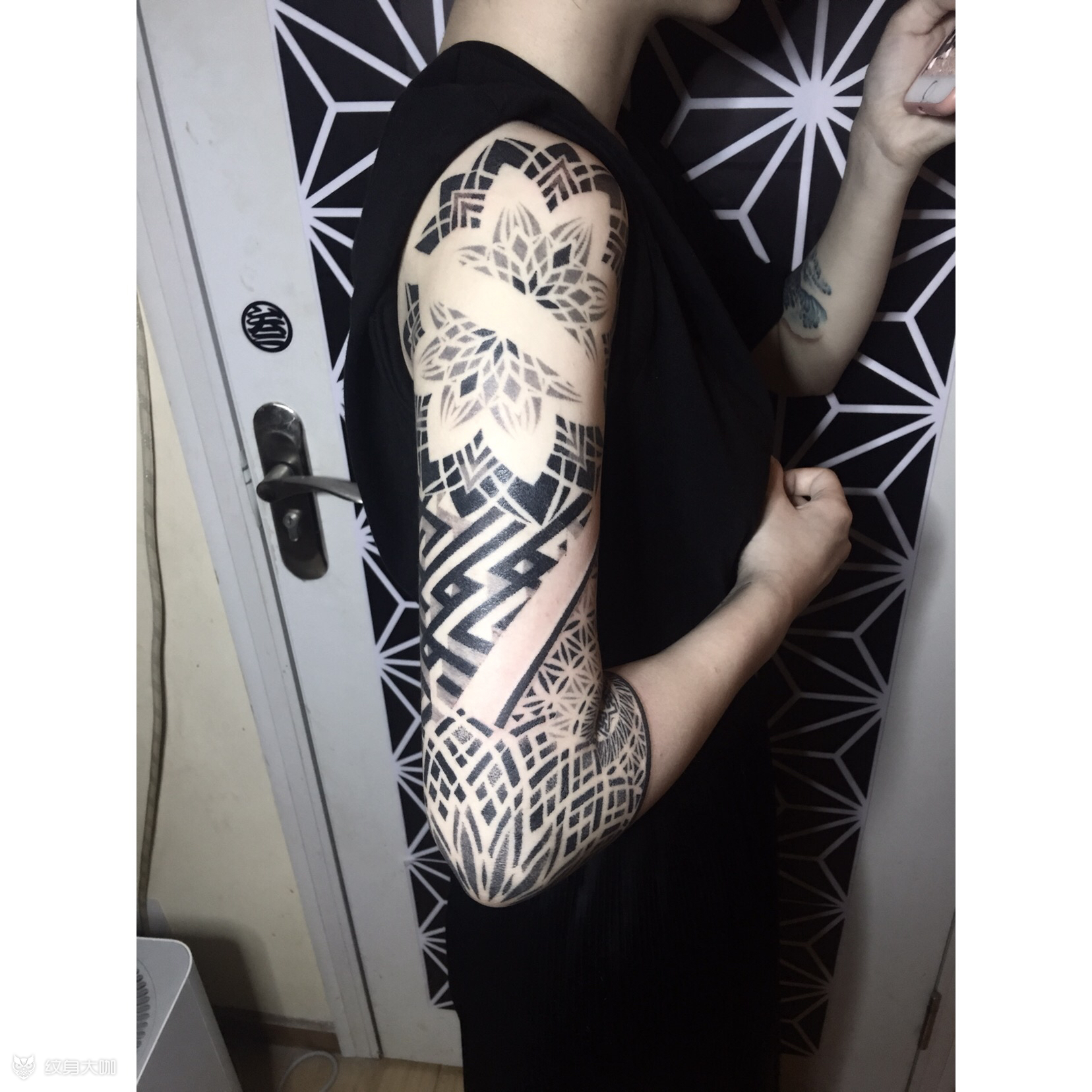 七分袖点刺风格_纹身图案手稿图片_康伟的纹身作品集