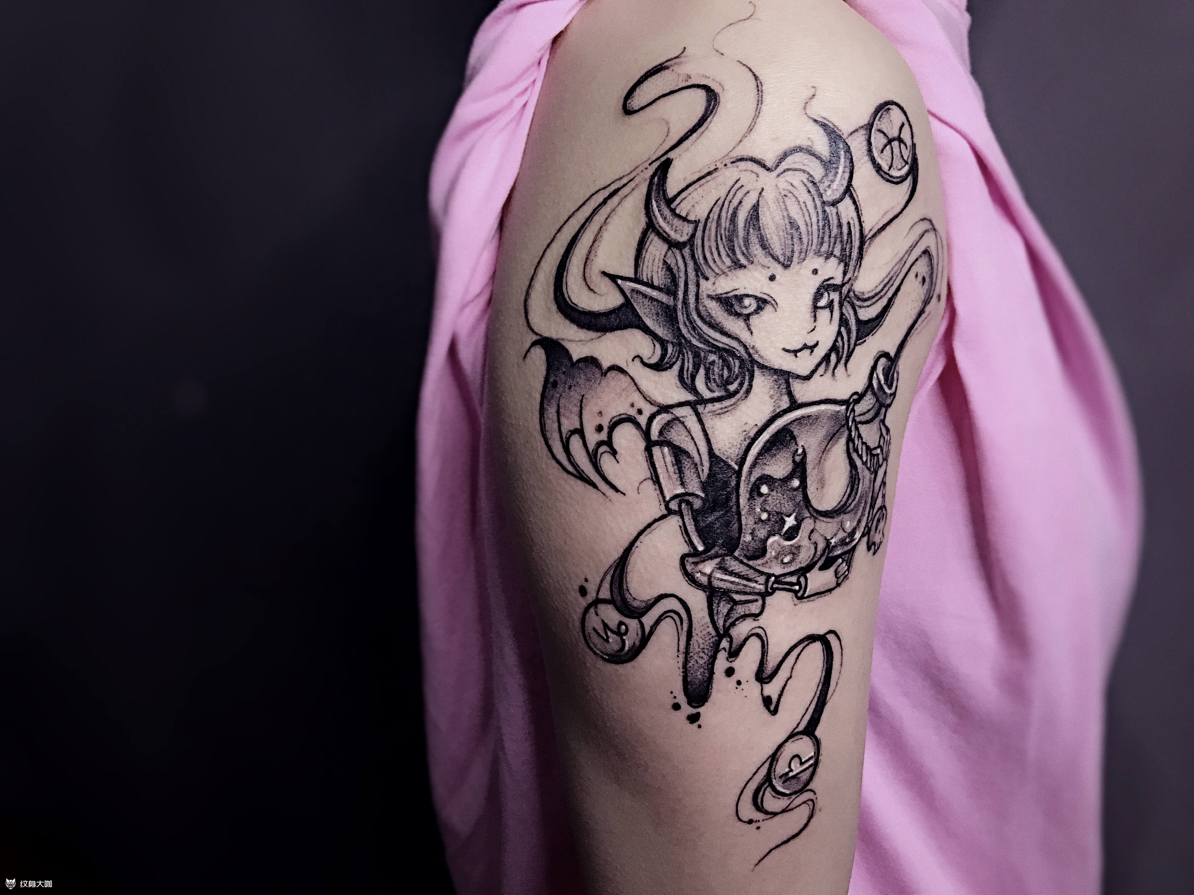 水瓶座小恶魔_纹身图案手稿图片_苏曼的纹身作品集
