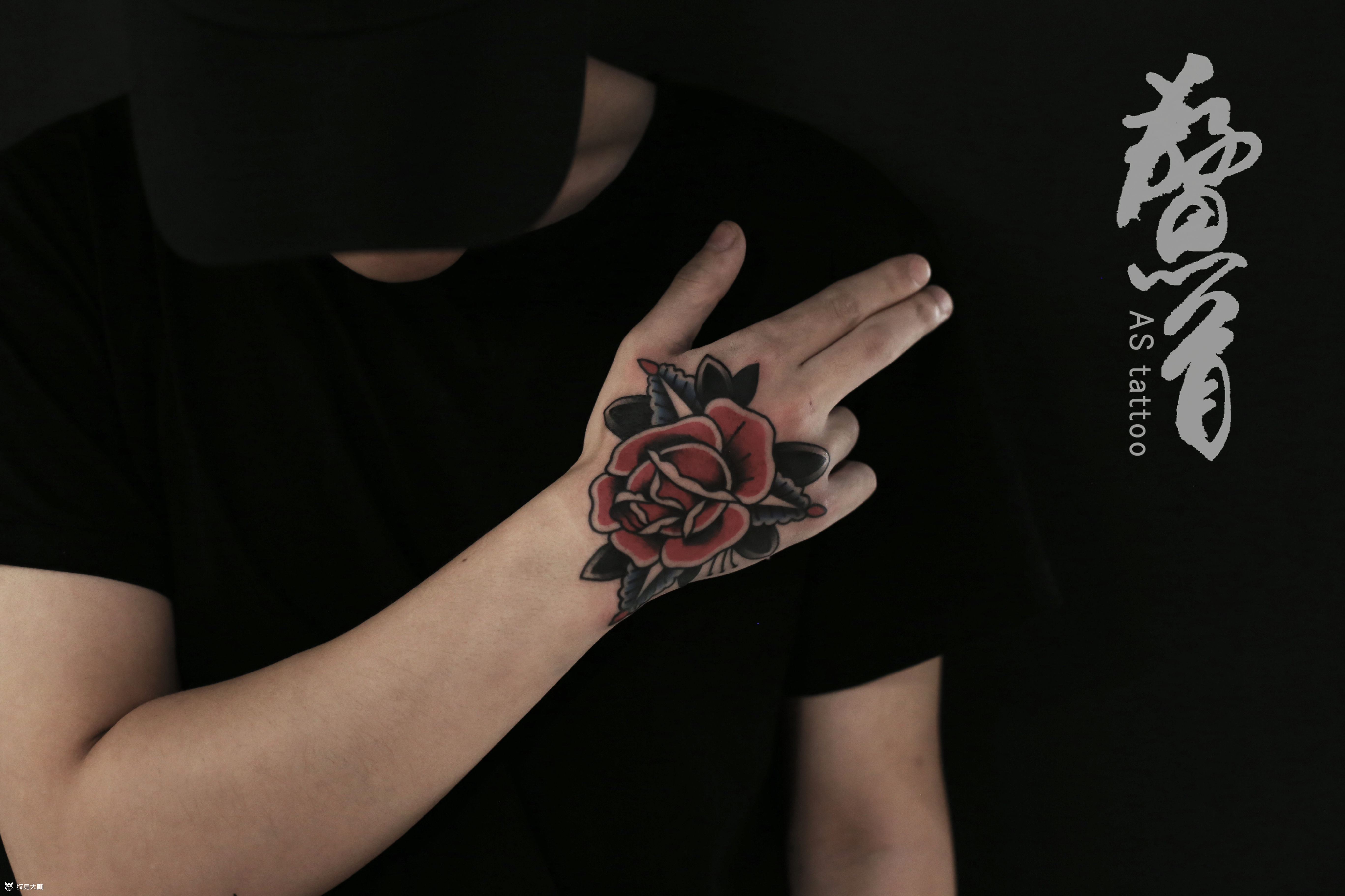 old school手背大玫瑰_纹身图案手稿图片_张璐的纹身作品集