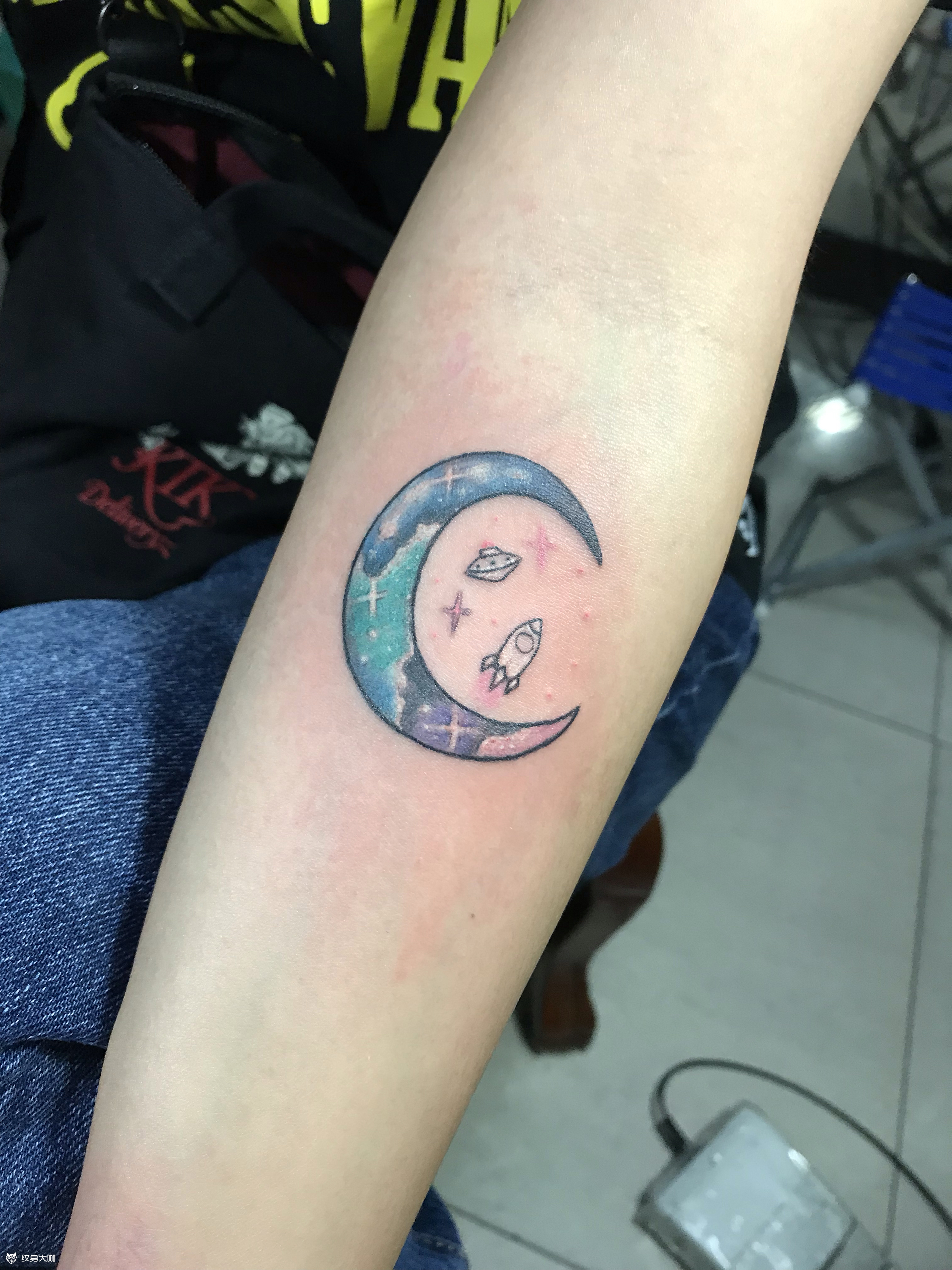 月亮纹身_纹身图案手稿图片_安生的纹身作品集