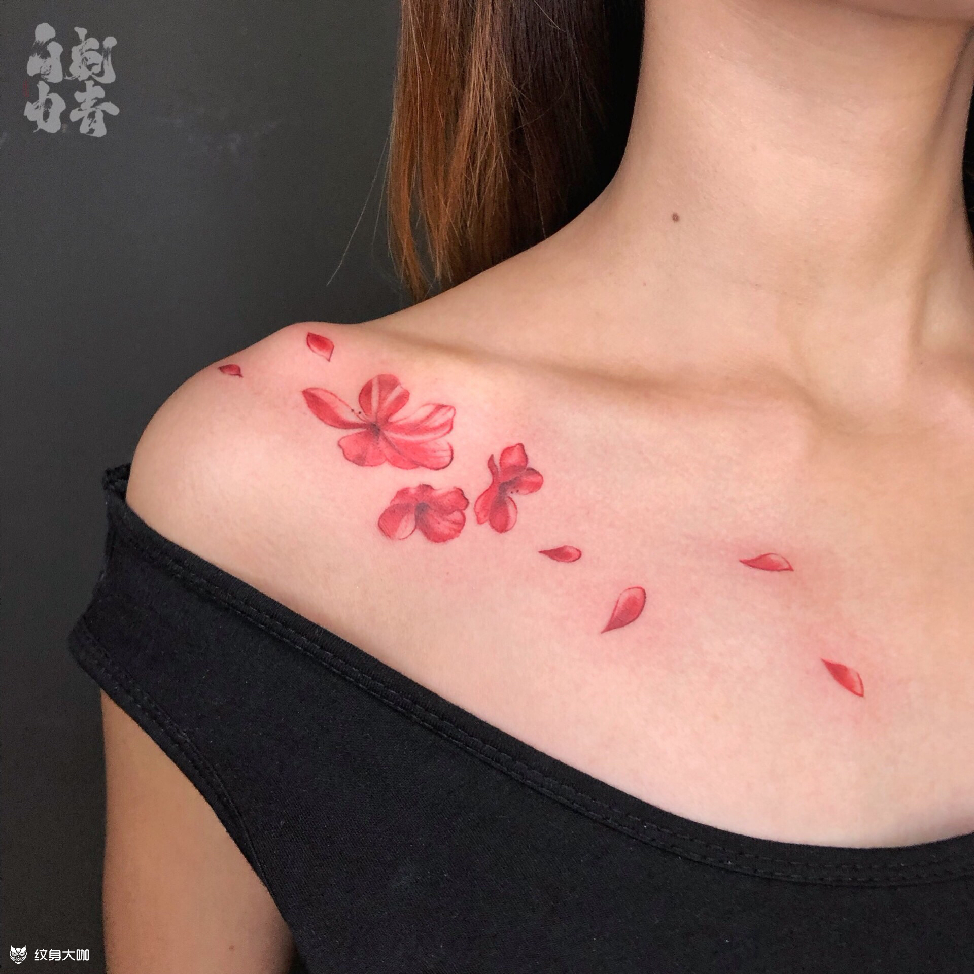 锁骨花花_纹身图案手稿图片_lisa的纹身作品集