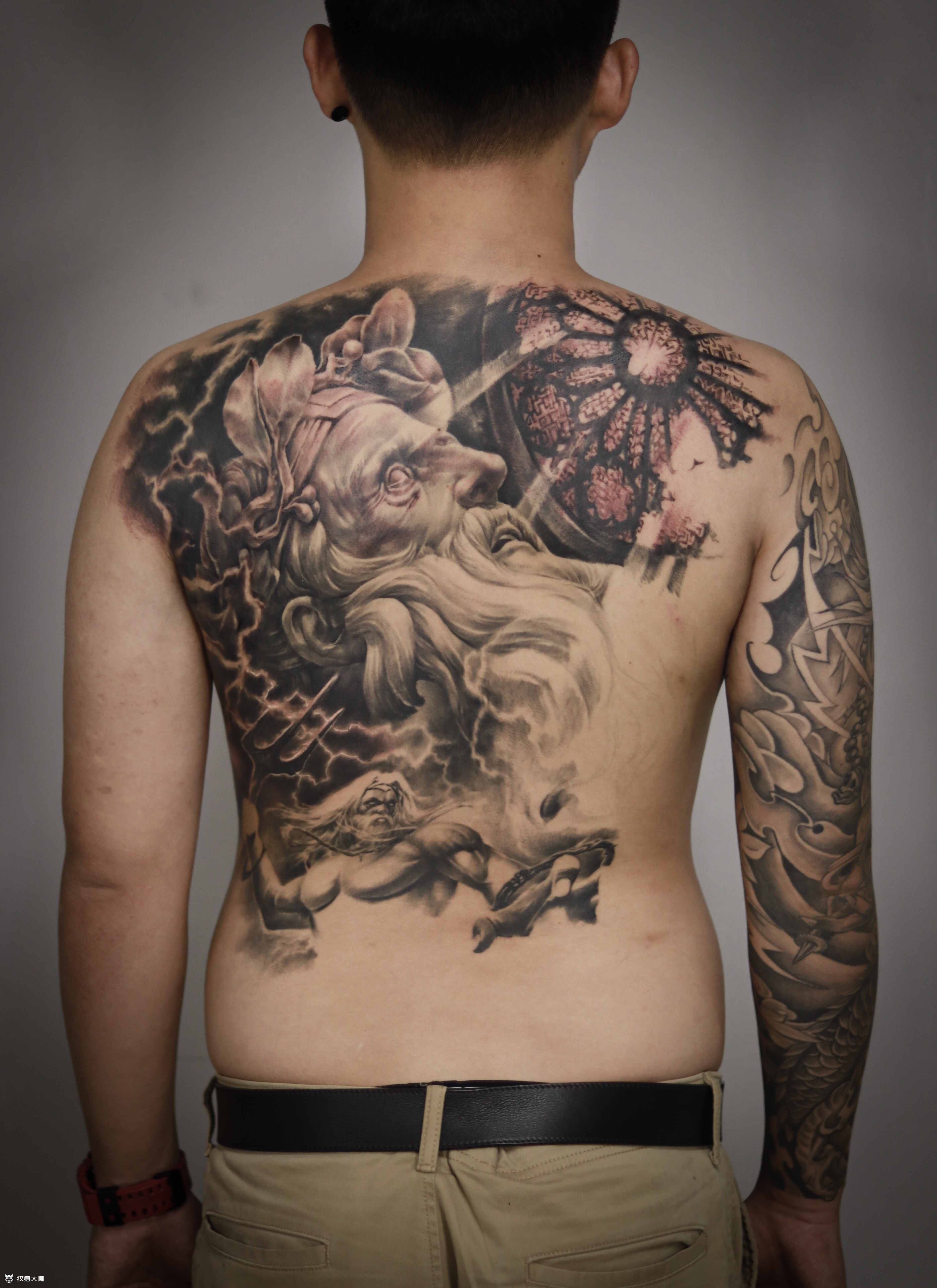 海神波塞冬满背作品_纹身图案手稿图片_罕古·武的纹身作品集